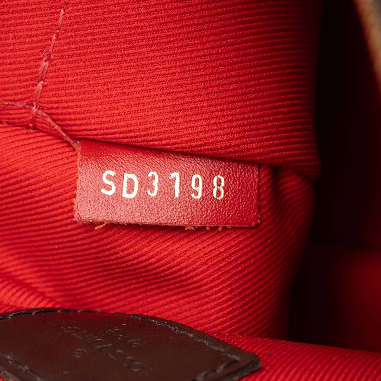 Louis Vuitton Damier Ebene South Bank Besace Shoulder Bag (SHF-hM1pts)