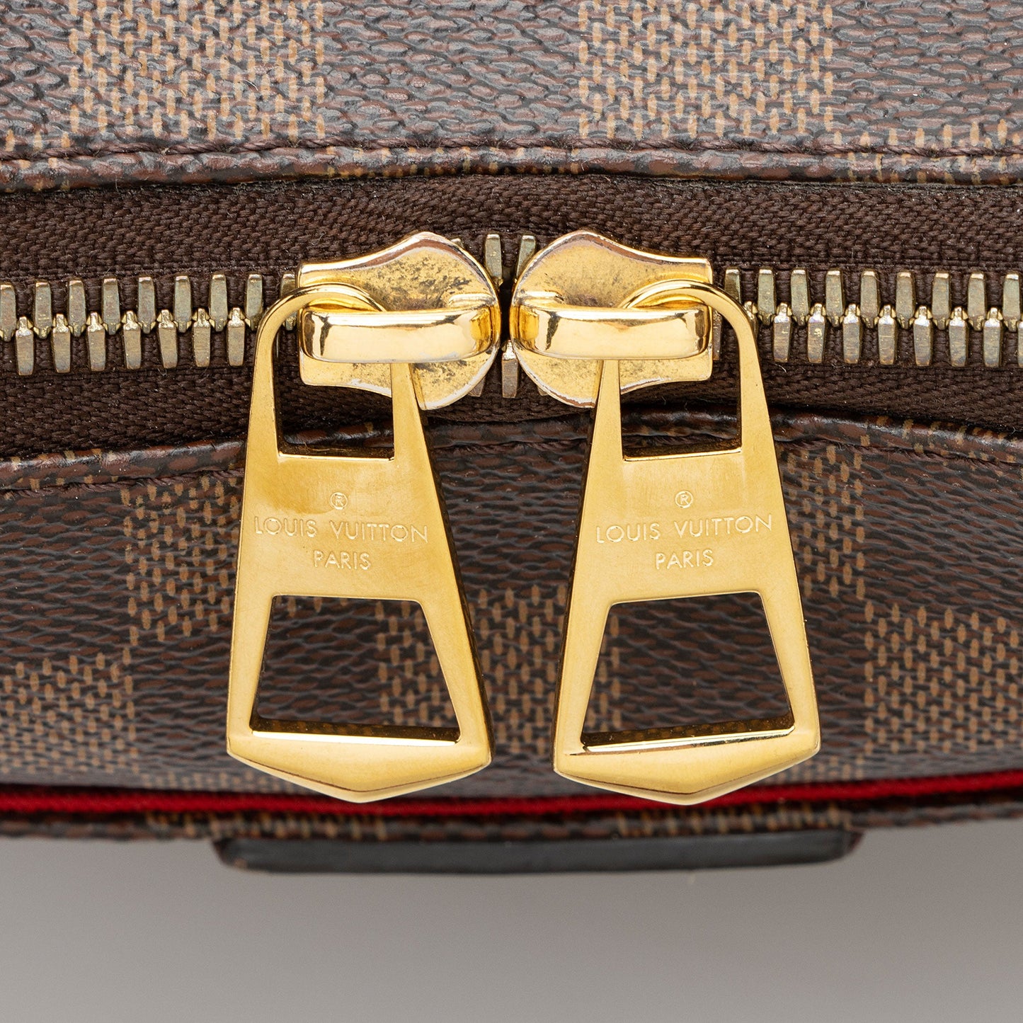 Louis Vuitton Damier Ebene South Bank Besace Shoulder Bag