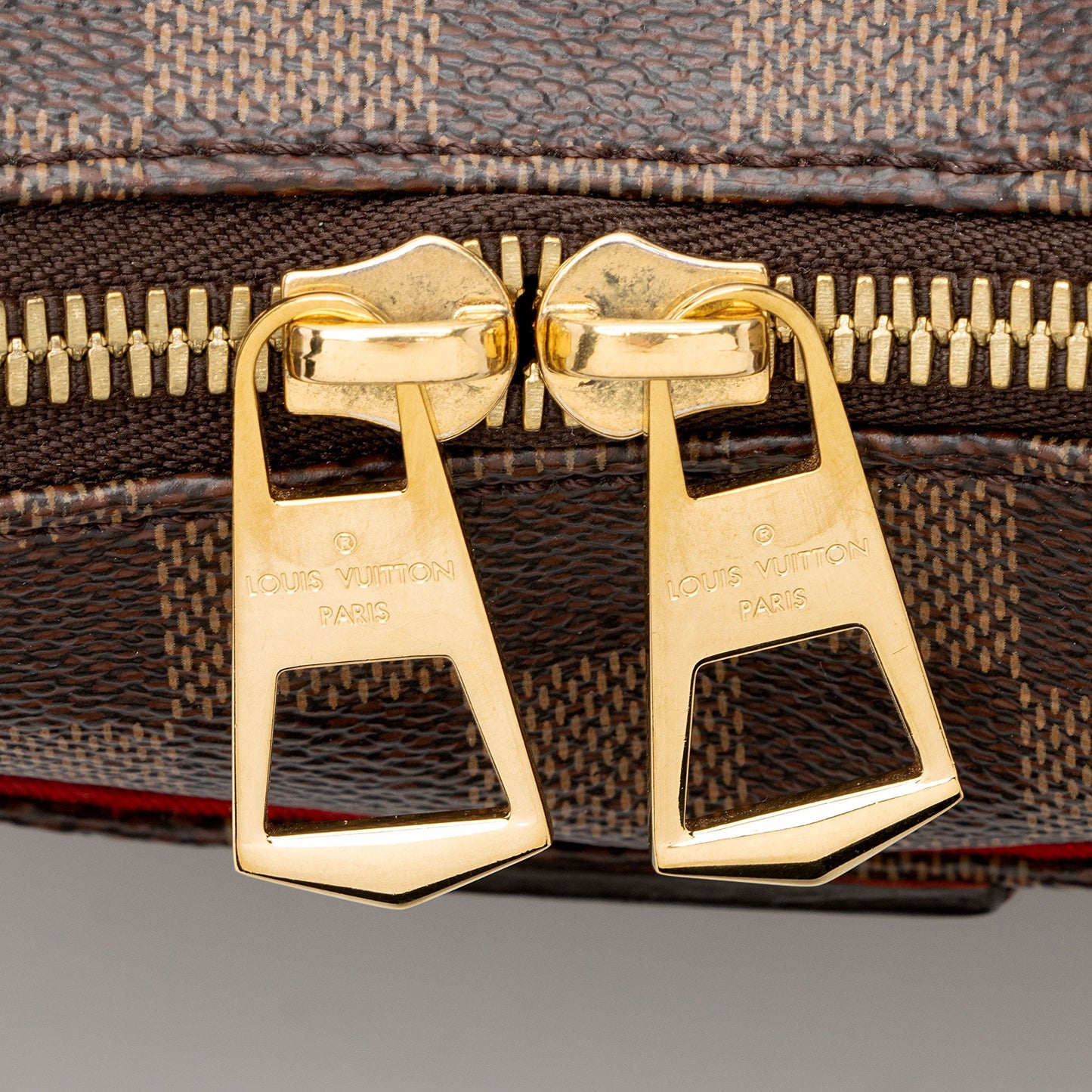 Louis Vuitton Damier Ebene South Bank Besace Shoulder Bag