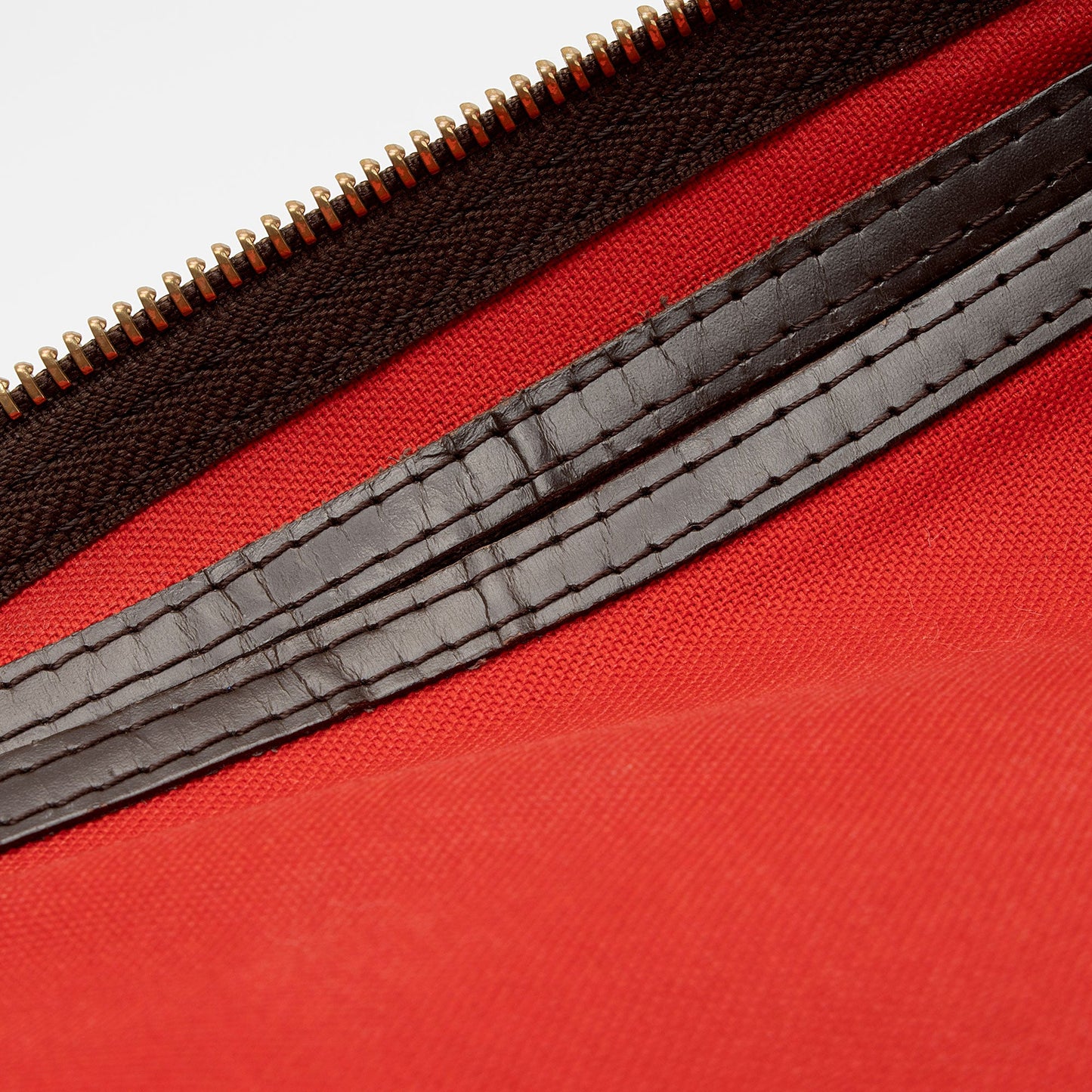Louis Vuitton Damier Ebene Speedy 30 Satchel (SHF-yrMtsc)