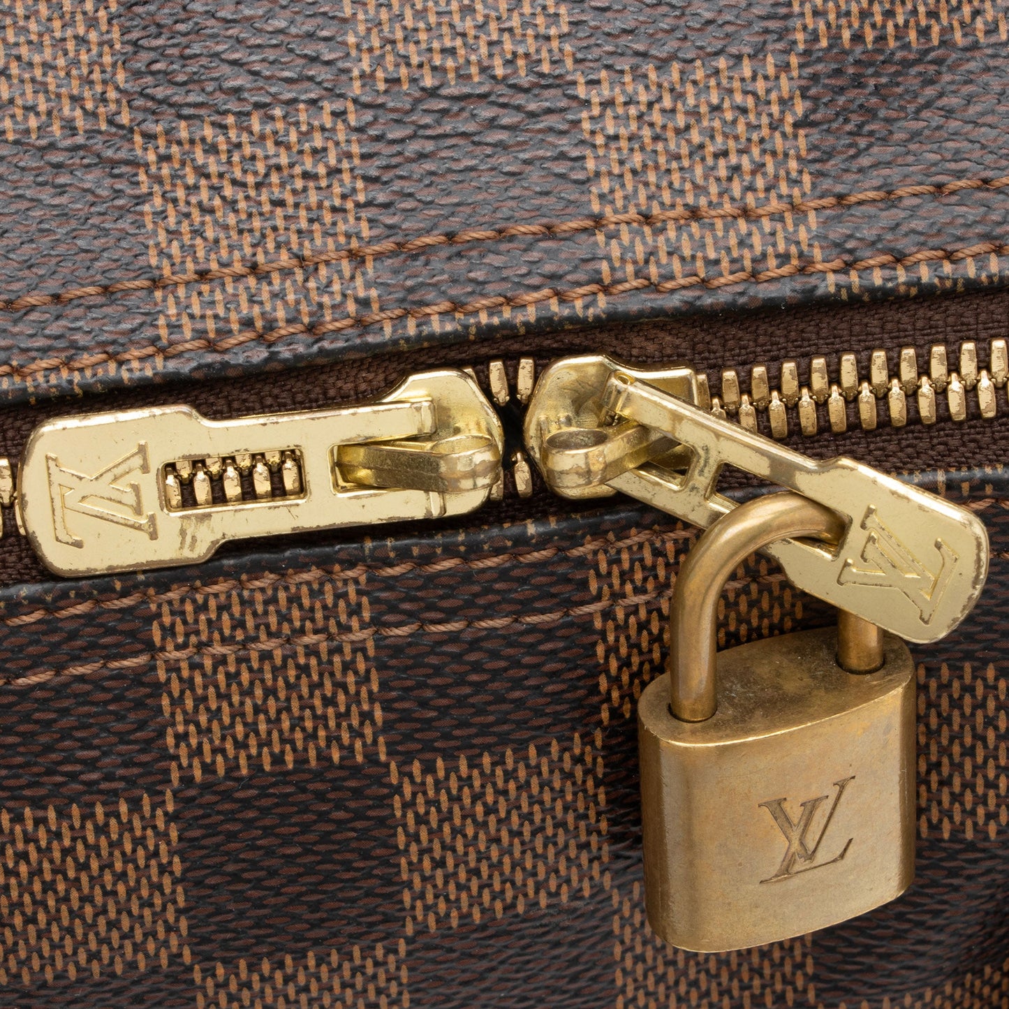 Louis Vuitton Damier Ebene Speedy Bandouliere 30 Satchel (SHF-tRz4ua)