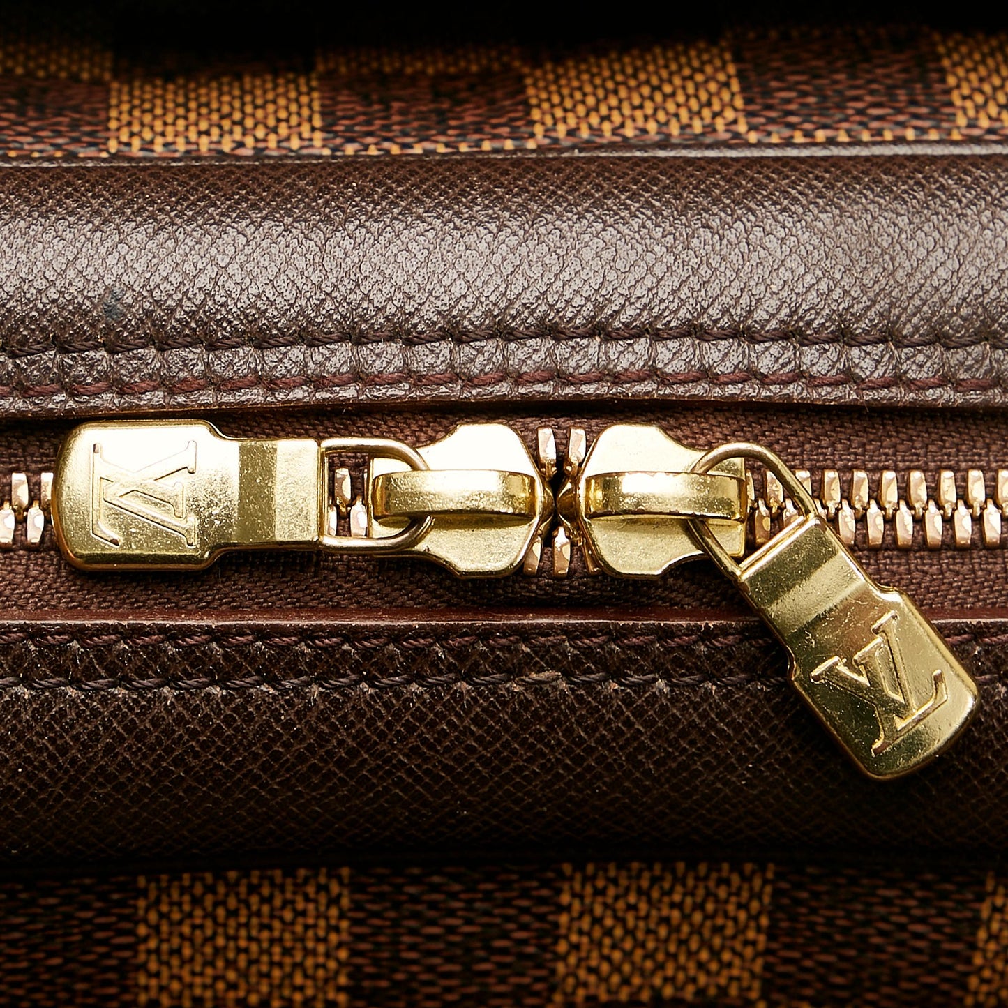 Louis Vuitton Damier Ebene Triana (SHG-35119)