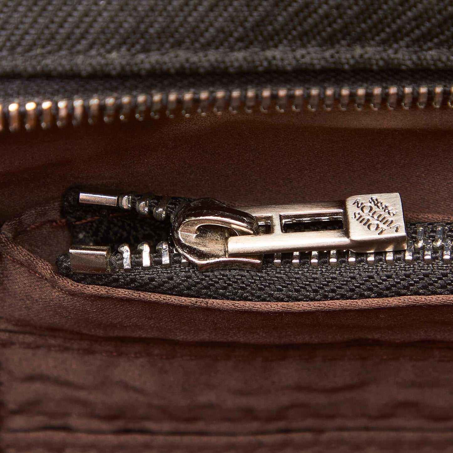 Louis Vuitton Damier Geant Acrobat Belt Bag (SHG-32147)