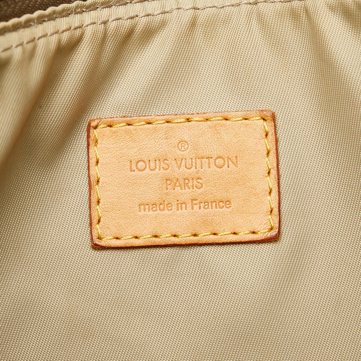 Louis Vuitton Damier Geant Explorateur (SHG-34463)
