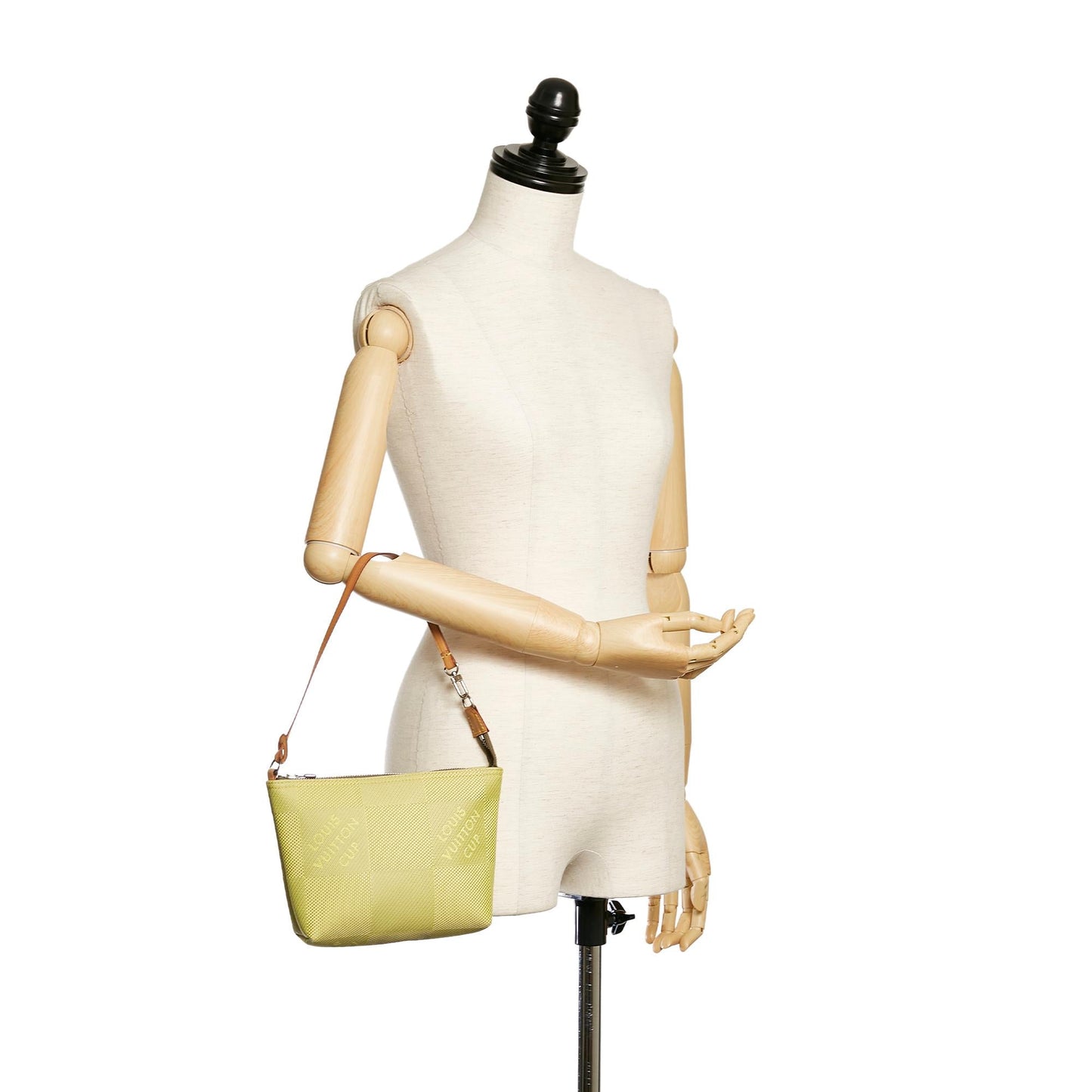 Louis Vuitton Damier Geant LV Cup Volunteer Pochette (SHG-28344)
