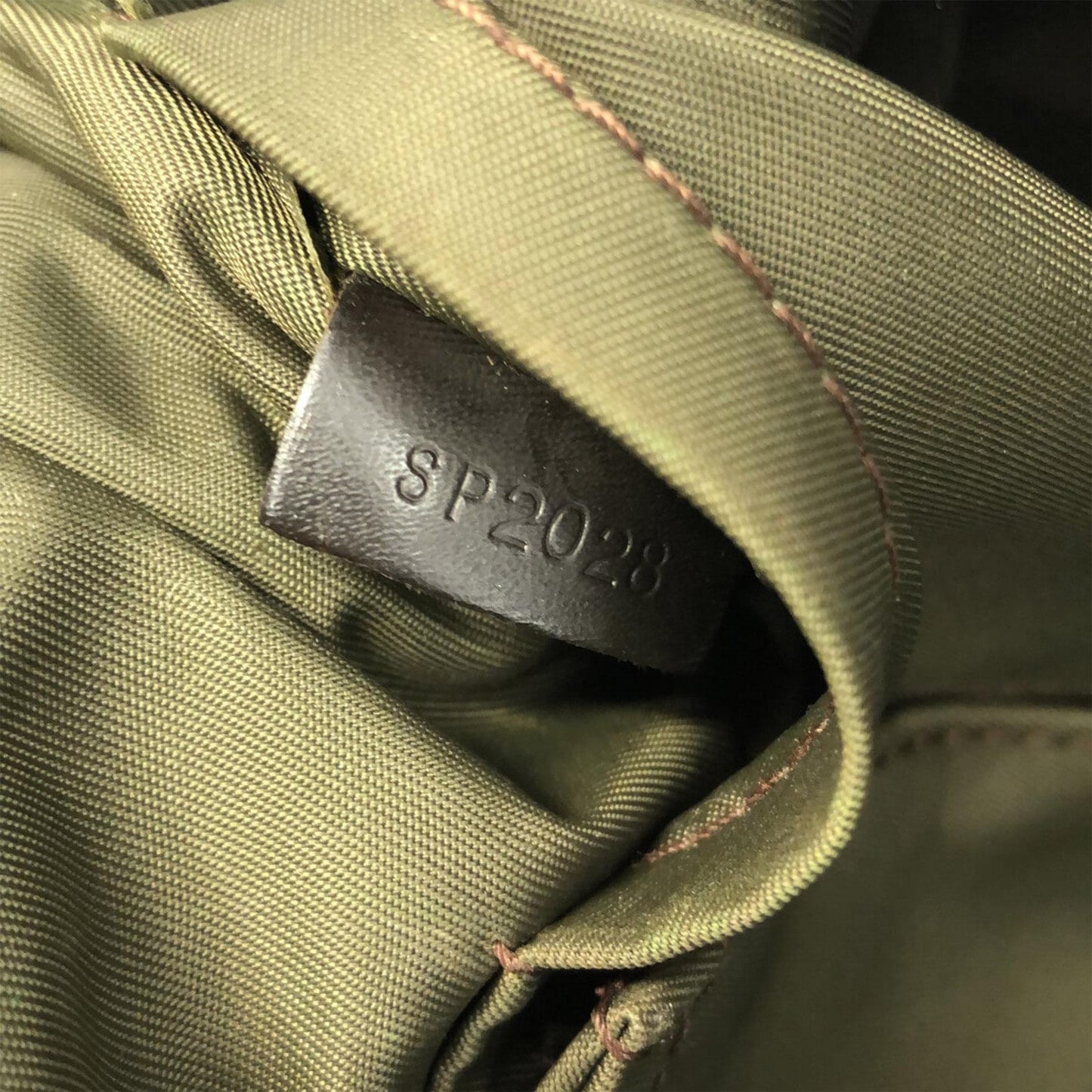 Louis Vuitton Damier Geant Neo Bongo (SHG-DZu5HA)