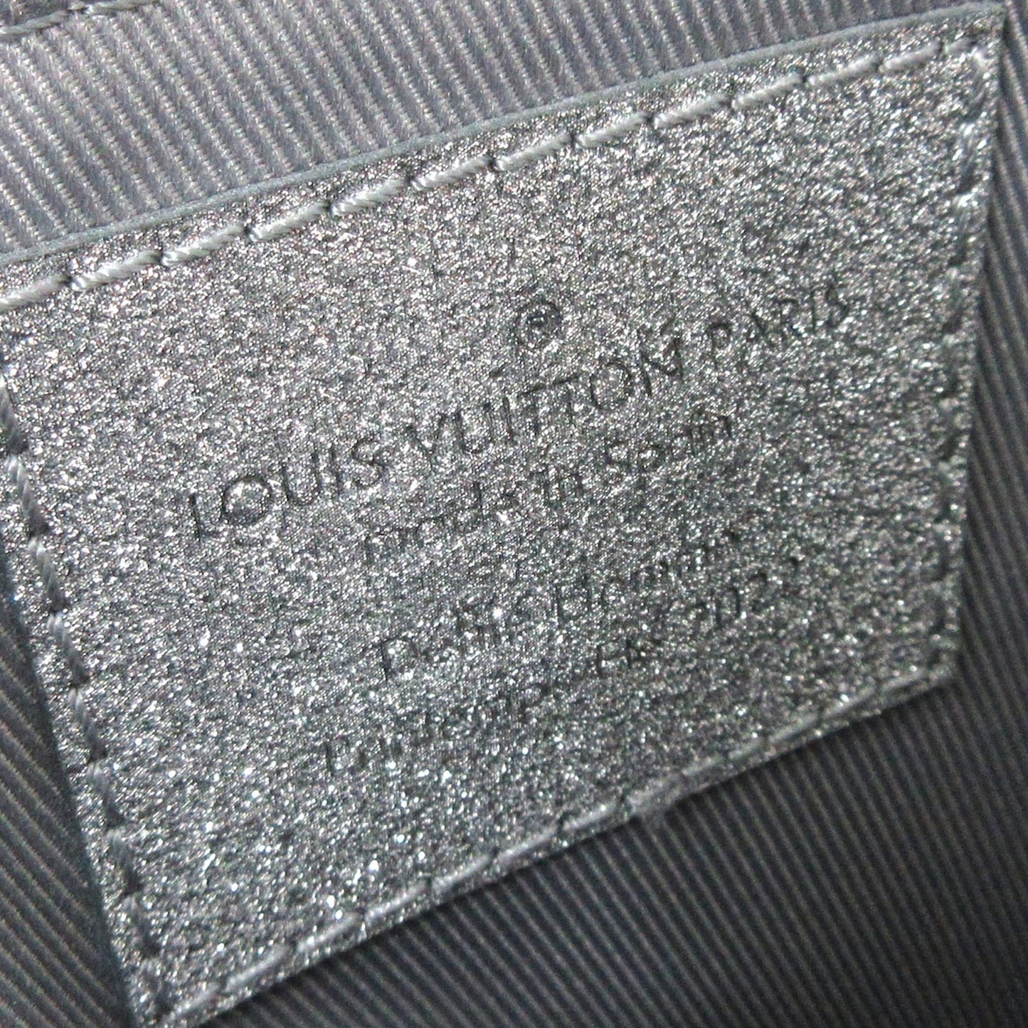 Louis Vuitton Damier Glitter Taurillon In The Loop Trio Pouch (SHG-x6woM7)