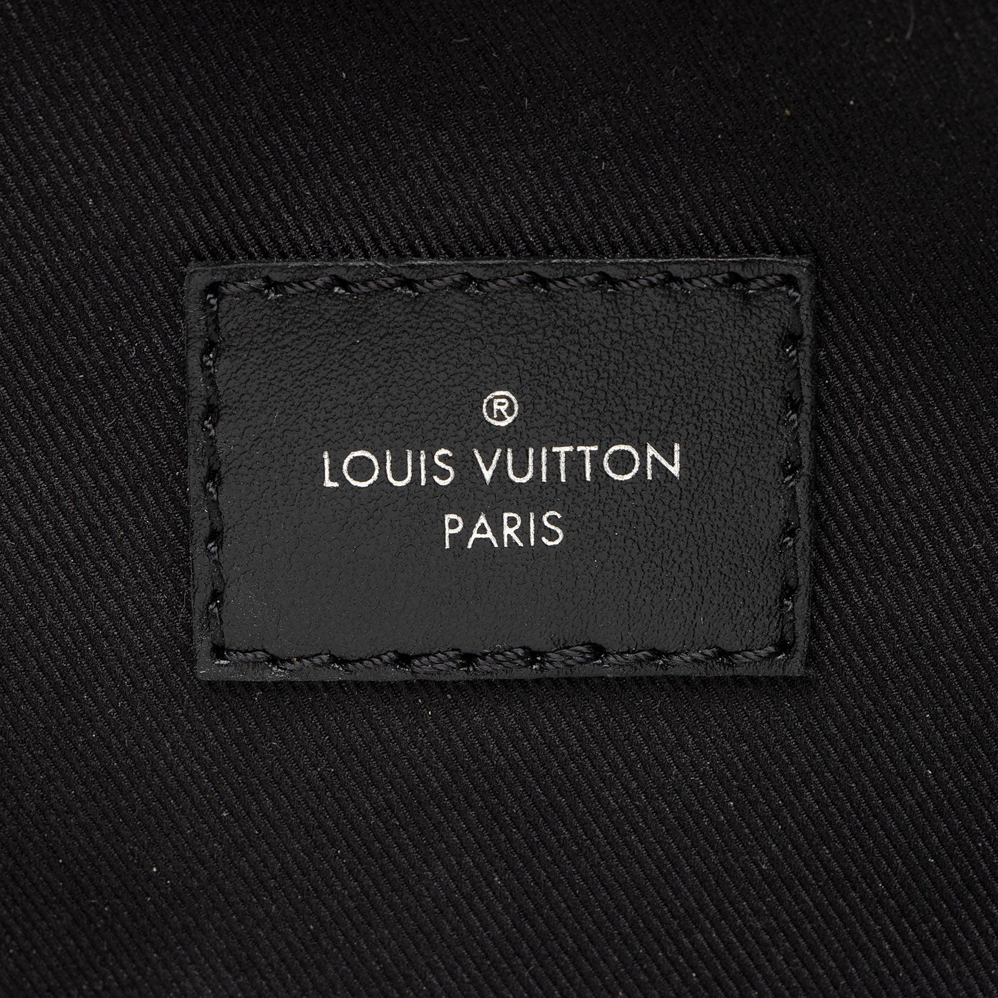 Louis Vuitton Damier Graphite Avenue Sling NM Bag (SHF-W6BKFK)