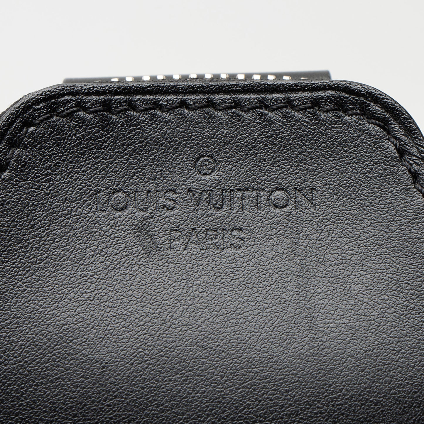 Louis Vuitton Damier Graphite Avenue Sling NM Bag