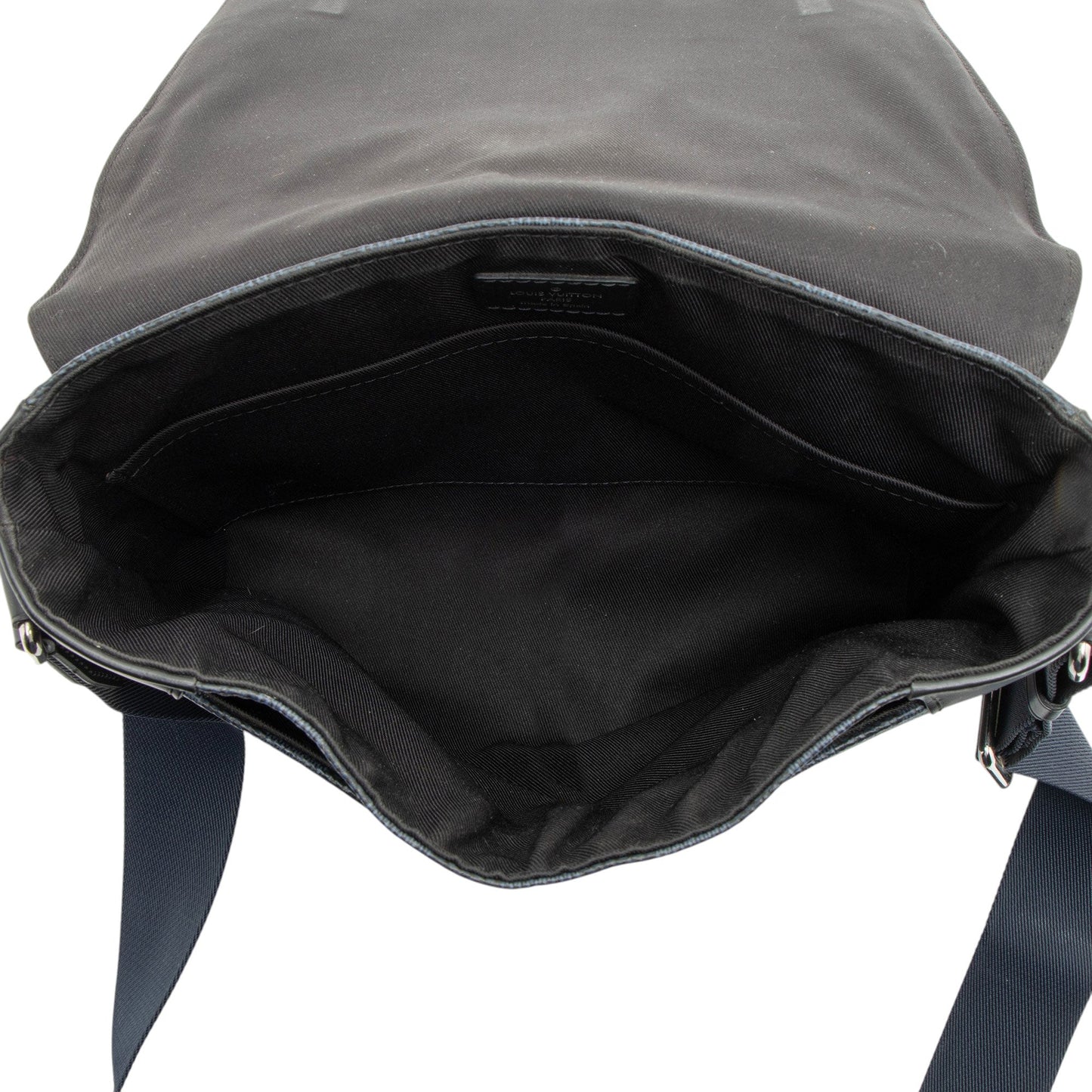 Louis Vuitton Damier Graphite Cobalt Jungle District PM Messenger