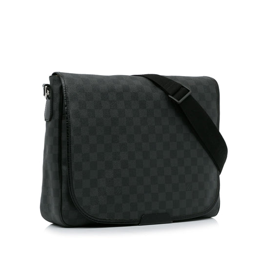 Louis Vuitton Damier Graphite Daniel GM (SHG-dCWJ3D)