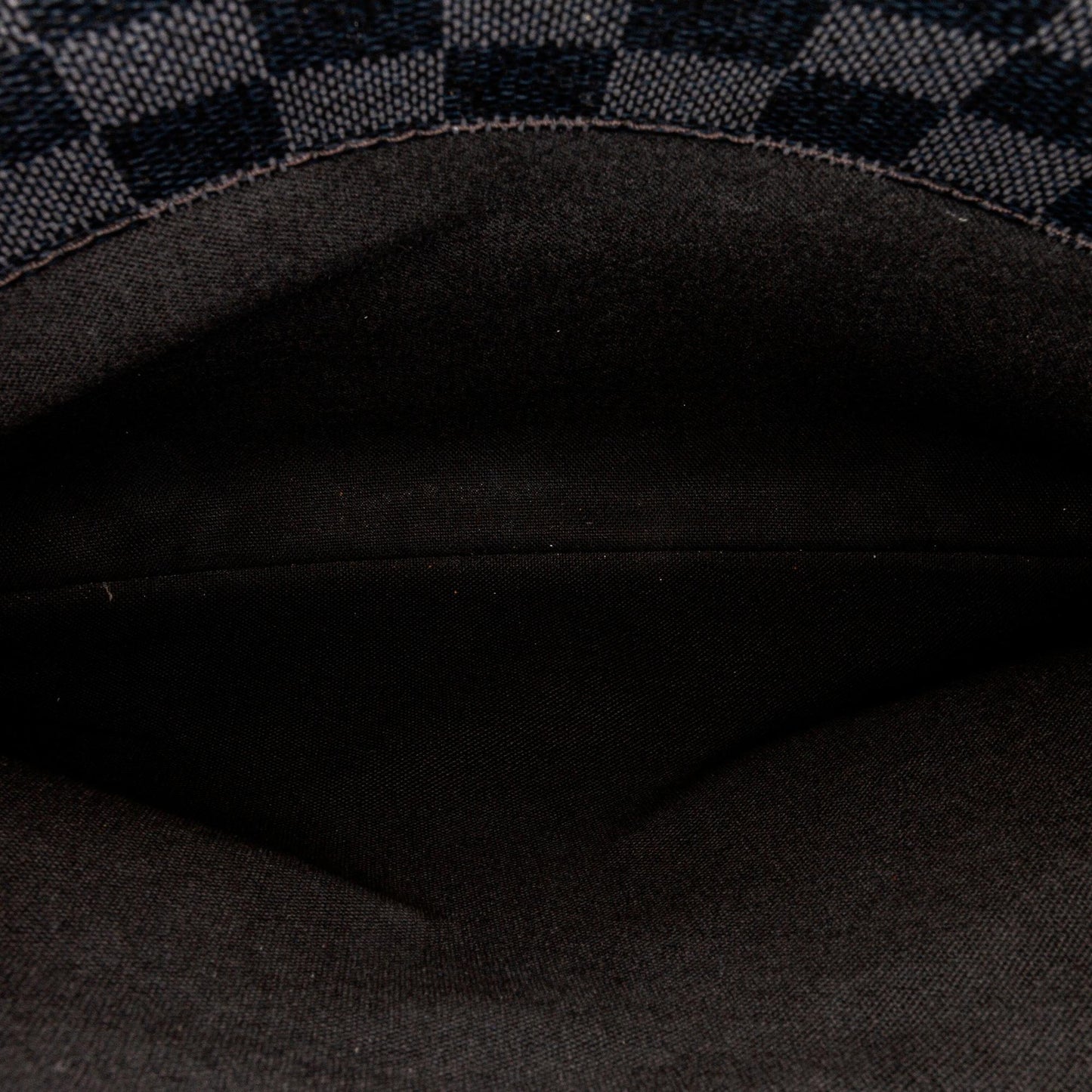 Louis Vuitton Damier Graphite Daniel MM (SHG-nyX3iR)