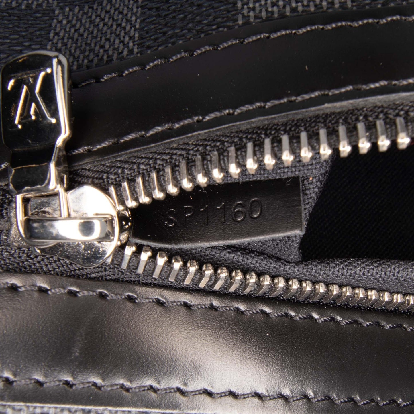 Louis Vuitton Damier Graphite Daniel MM