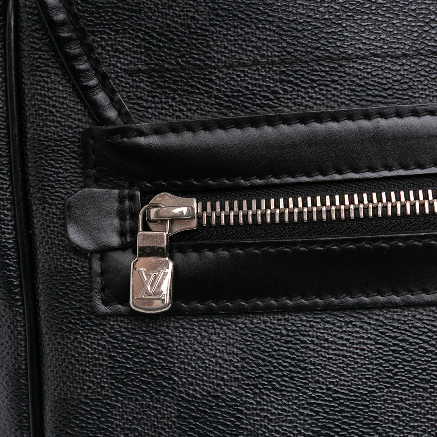 Louis Vuitton Damier Graphite Daniel MM
