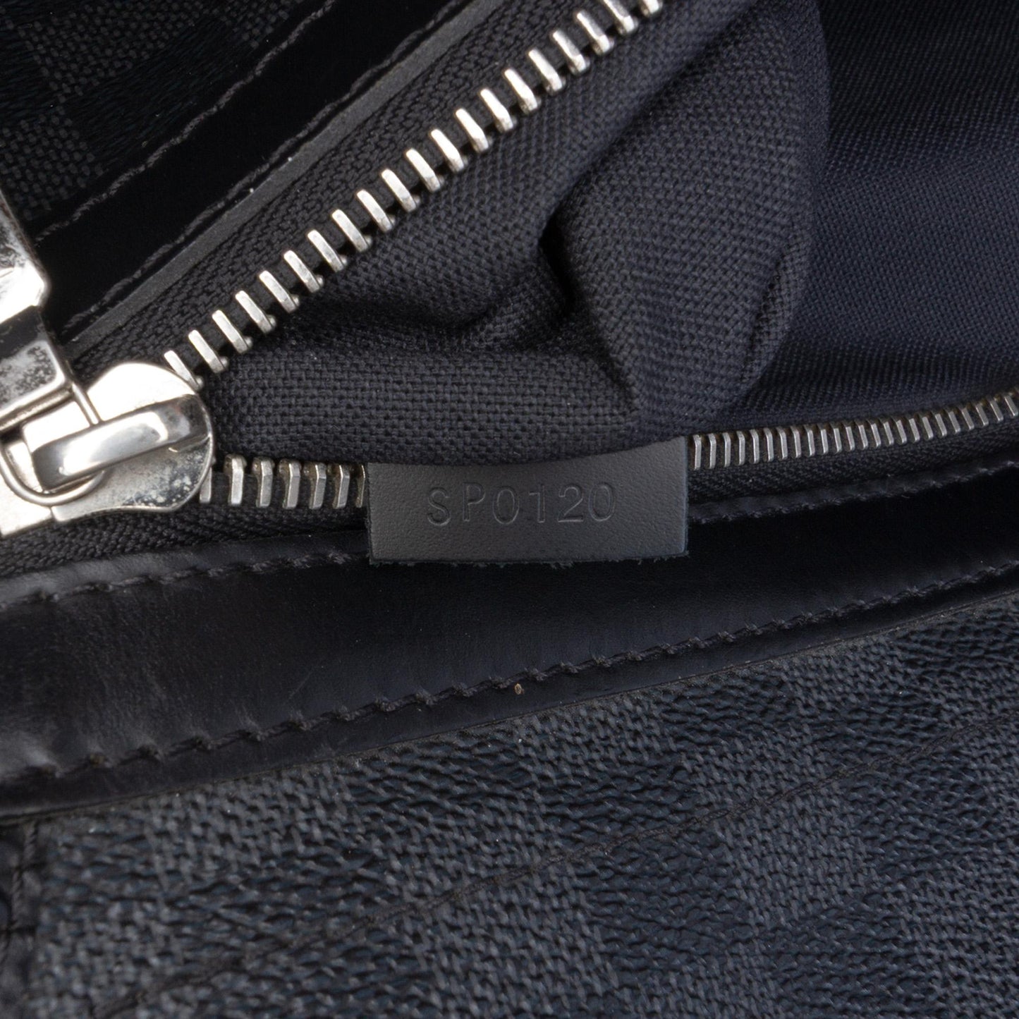 Louis Vuitton Damier Graphite Daniel MM