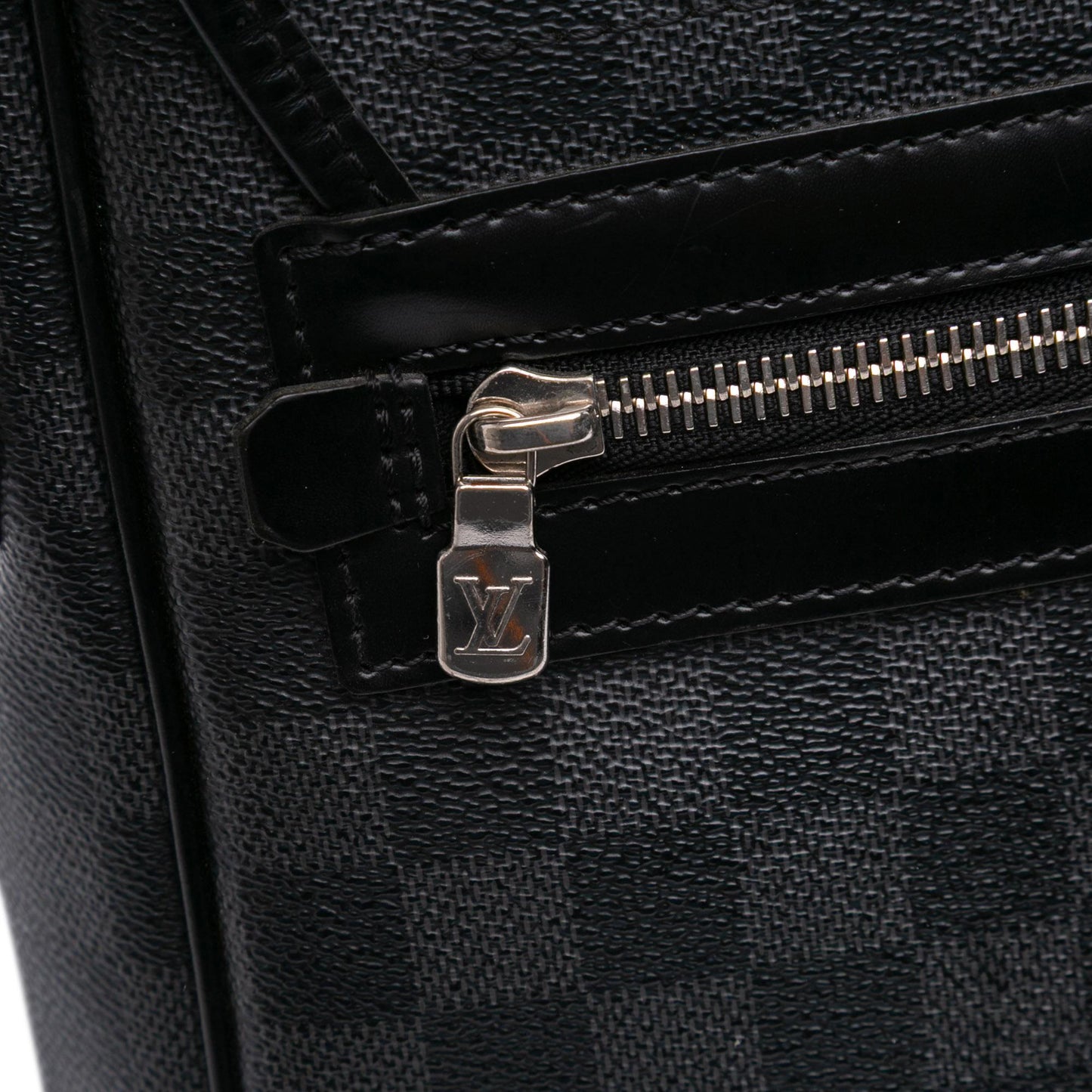 Louis Vuitton Damier Graphite Daniel MM