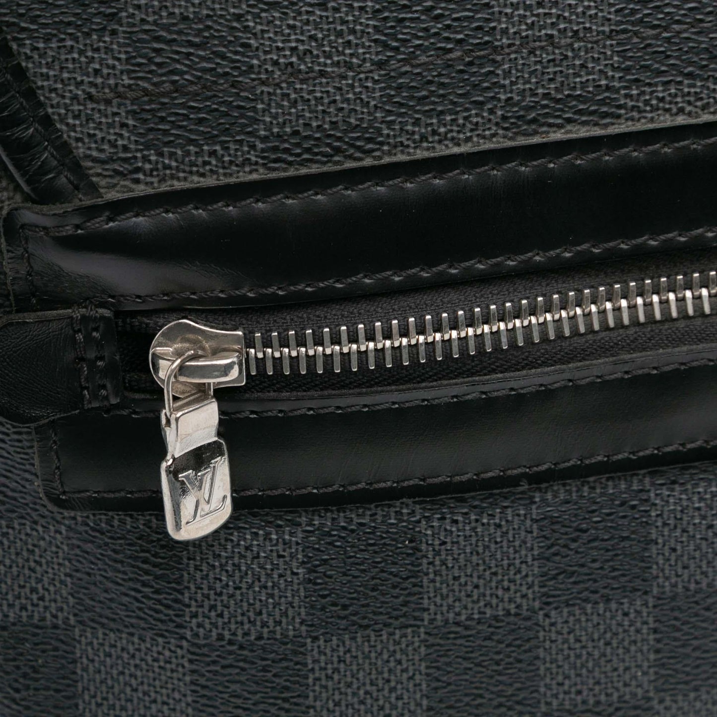 Louis Vuitton Damier Graphite Daniel MM