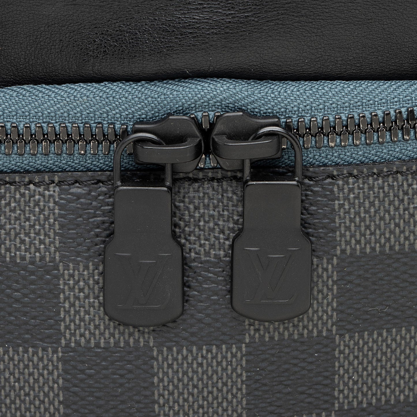 Louis Vuitton Damier Graphite Discovery Bumbag