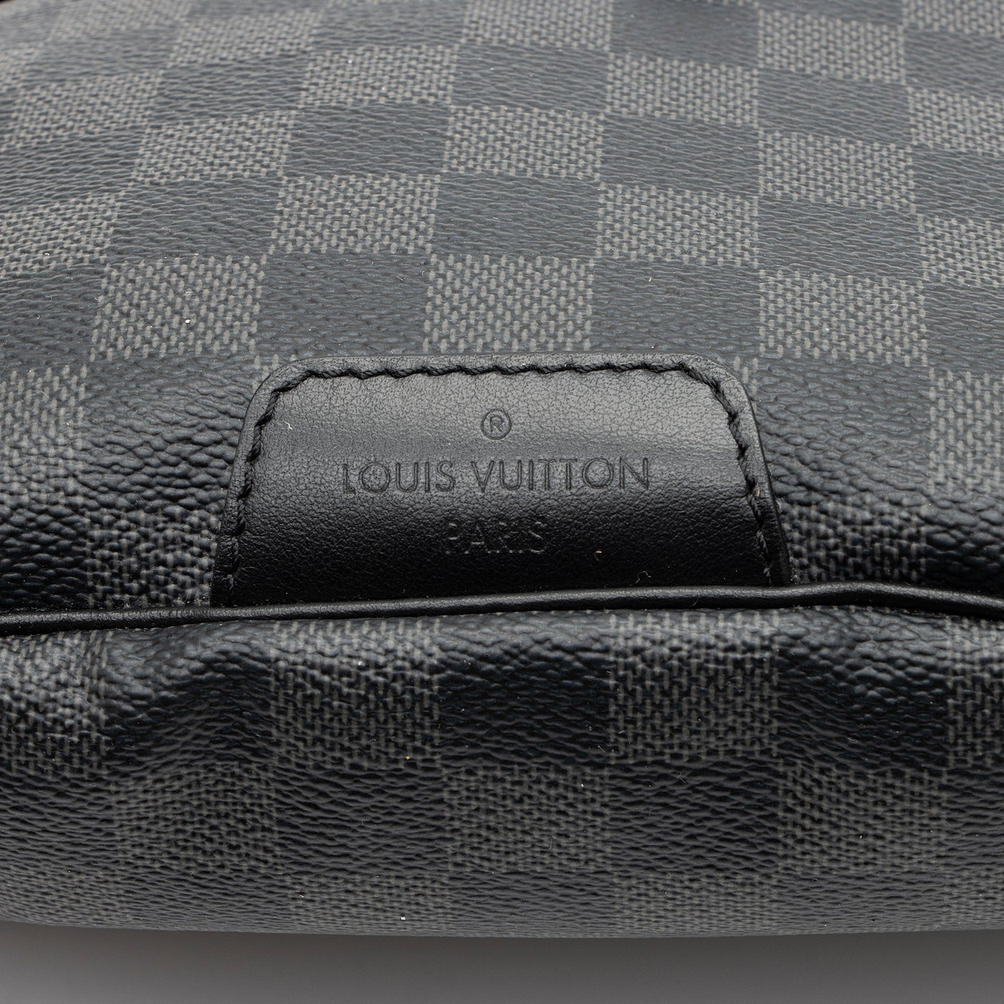 Louis Vuitton Damier Graphite Discovery Bumbag