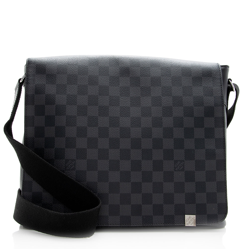Louis Vuitton Damier Graphite District MM Messenger Bag (SHF-19605)