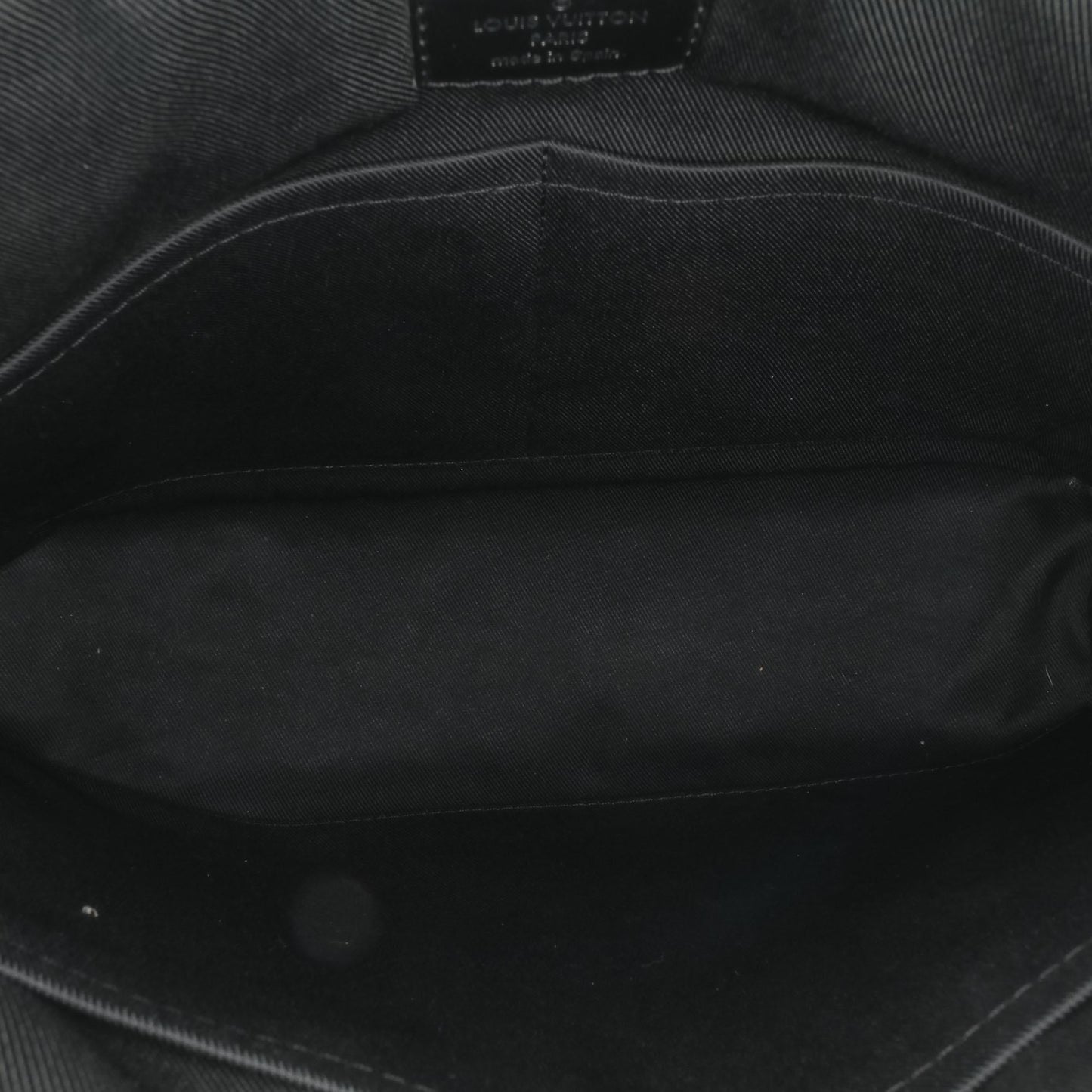 Louis Vuitton Damier Graphite District MM