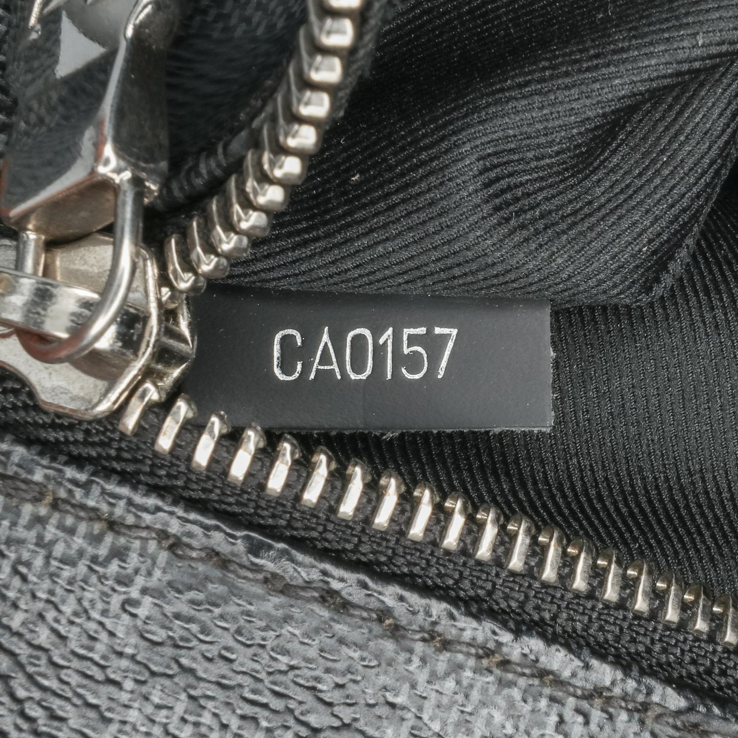 Louis Vuitton Damier Graphite District MM