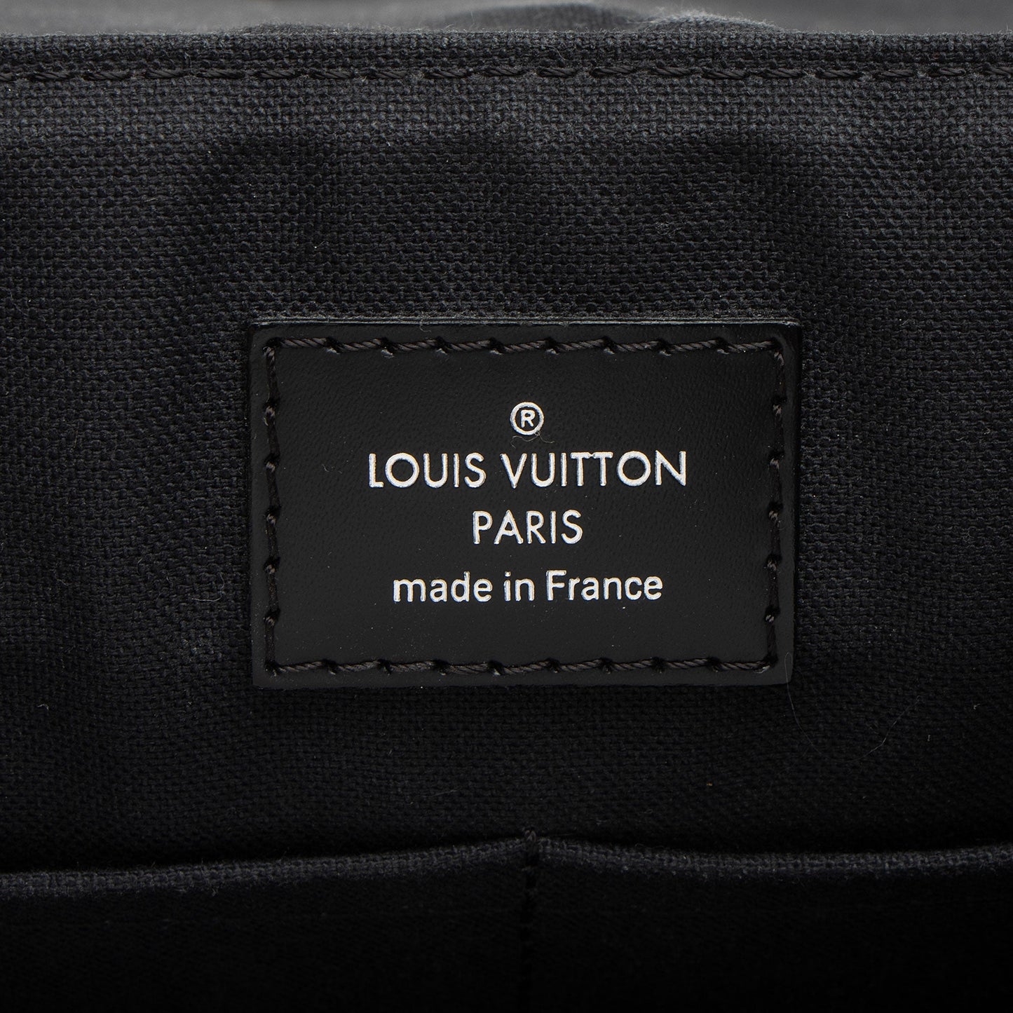 Louis Vuitton Damier Graphite District PM Messenger