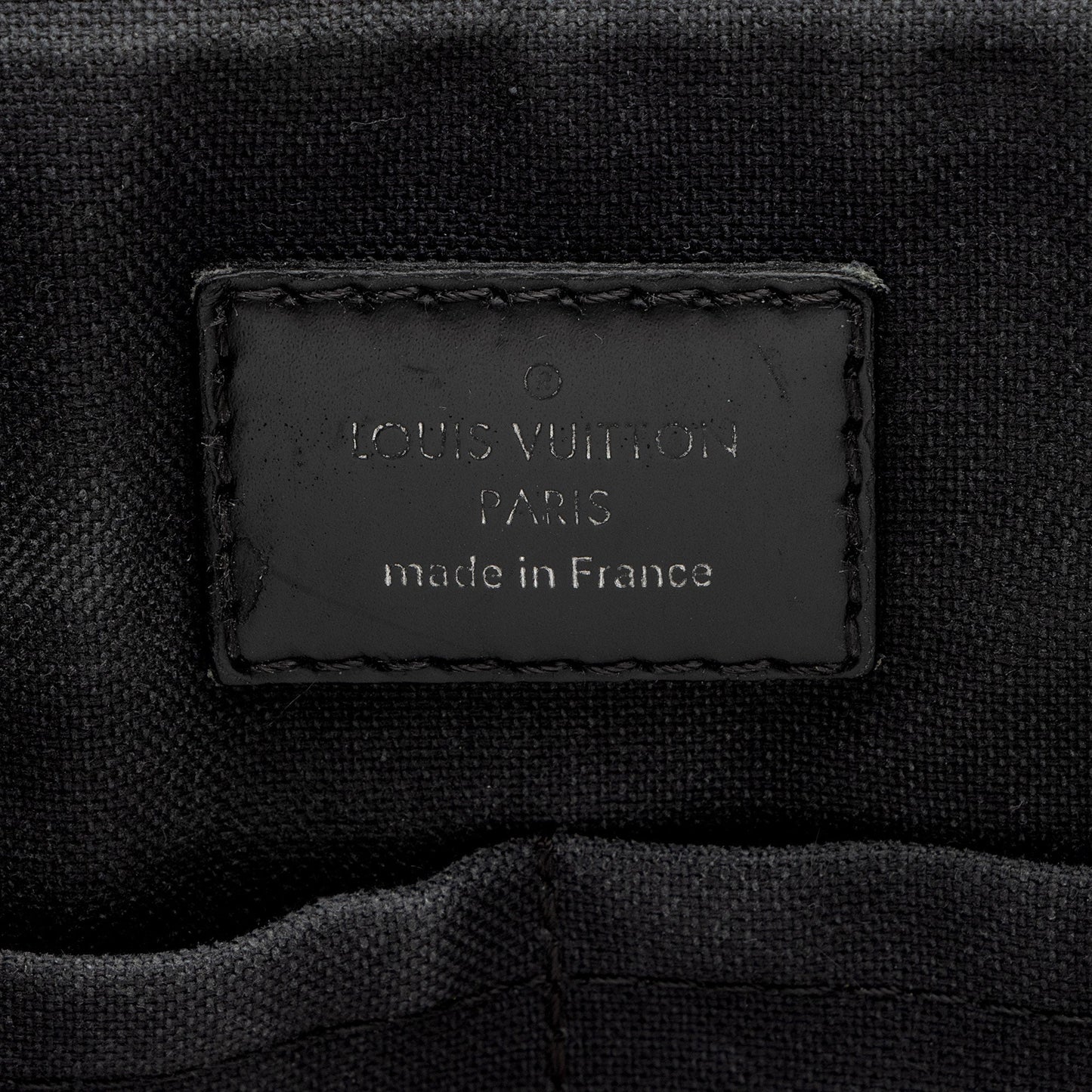 Louis Vuitton Damier Graphite District PM Messenger -