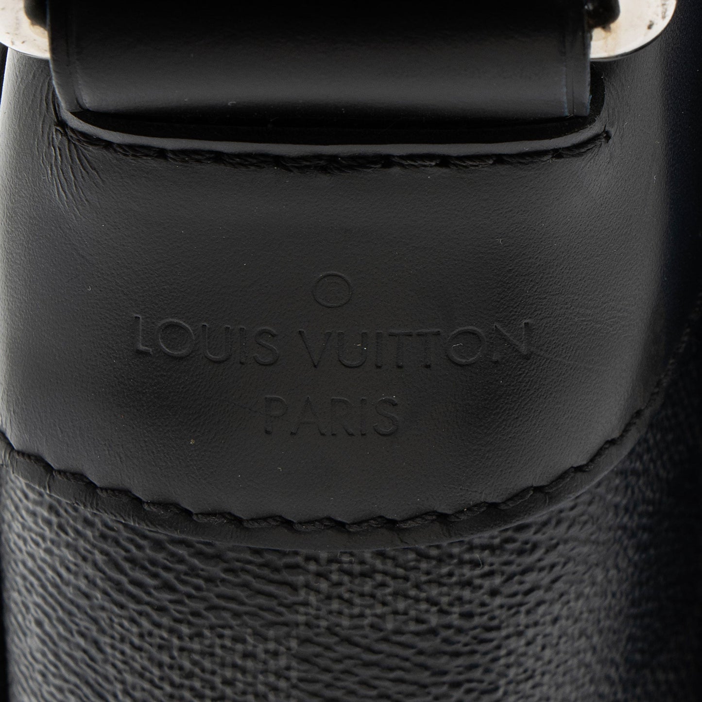 Louis Vuitton Damier Graphite District PM NM Messenger