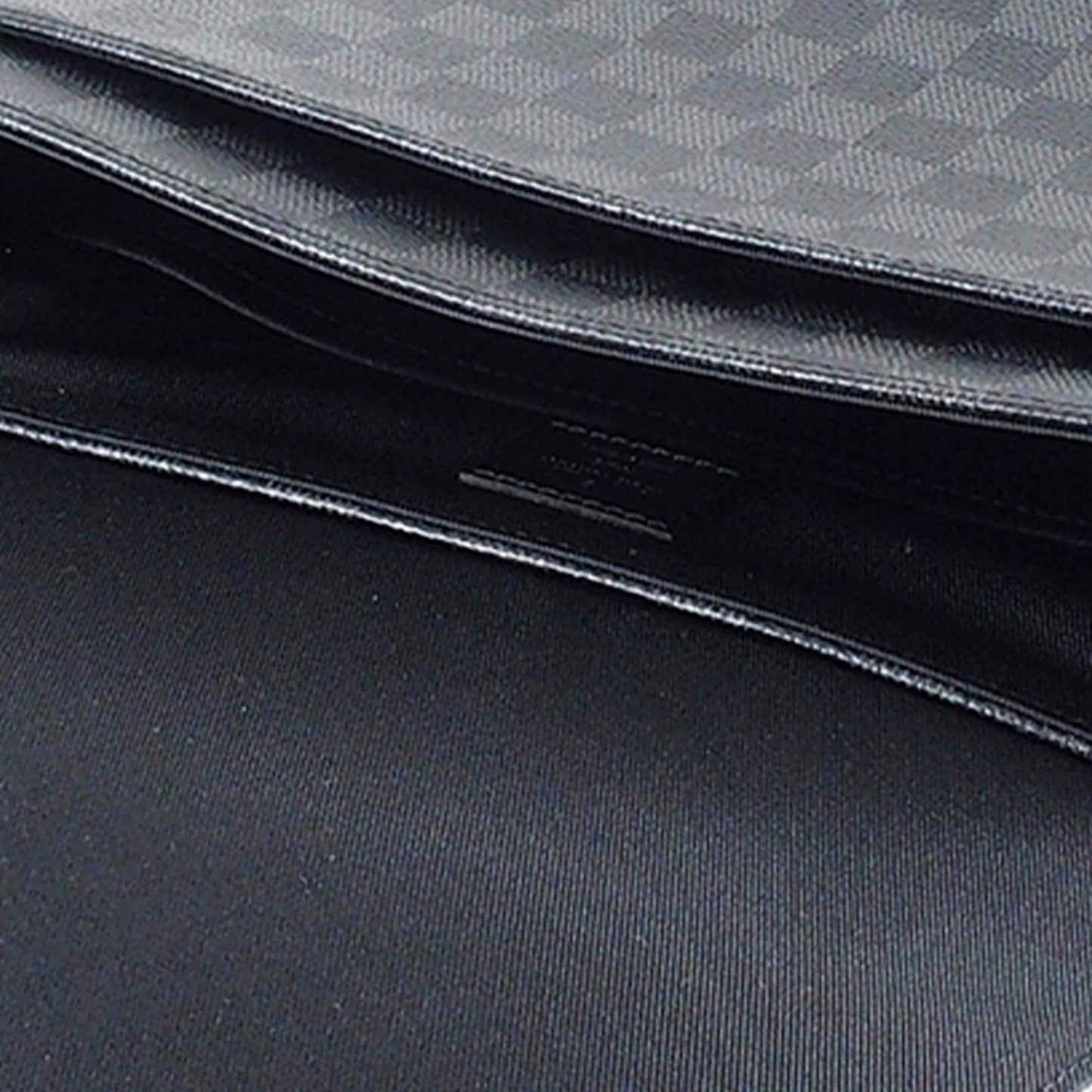 Louis Vuitton Damier Graphite District PM (SHG-ZQs9bk)