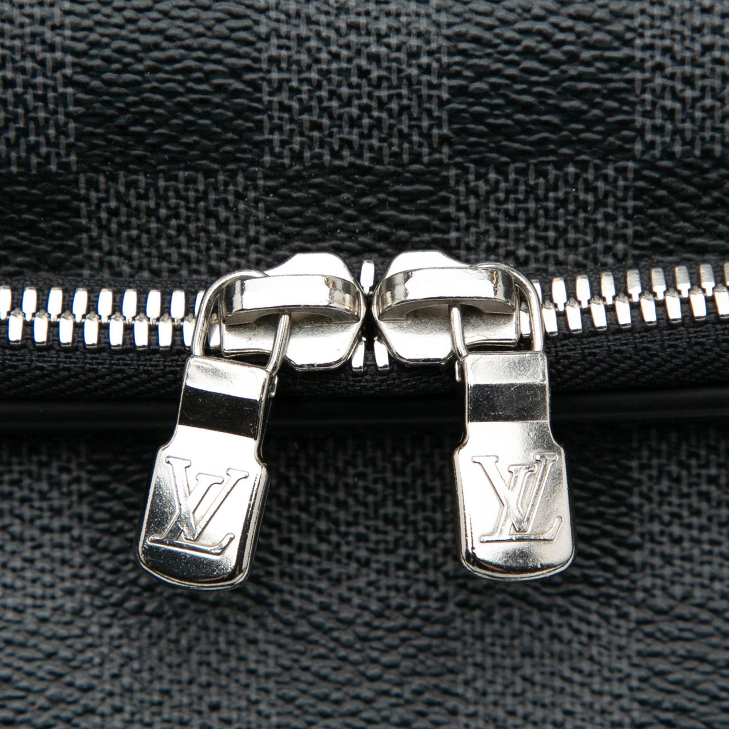 Louis Vuitton Damier Graphite Icare (SHG-0NGHT6)