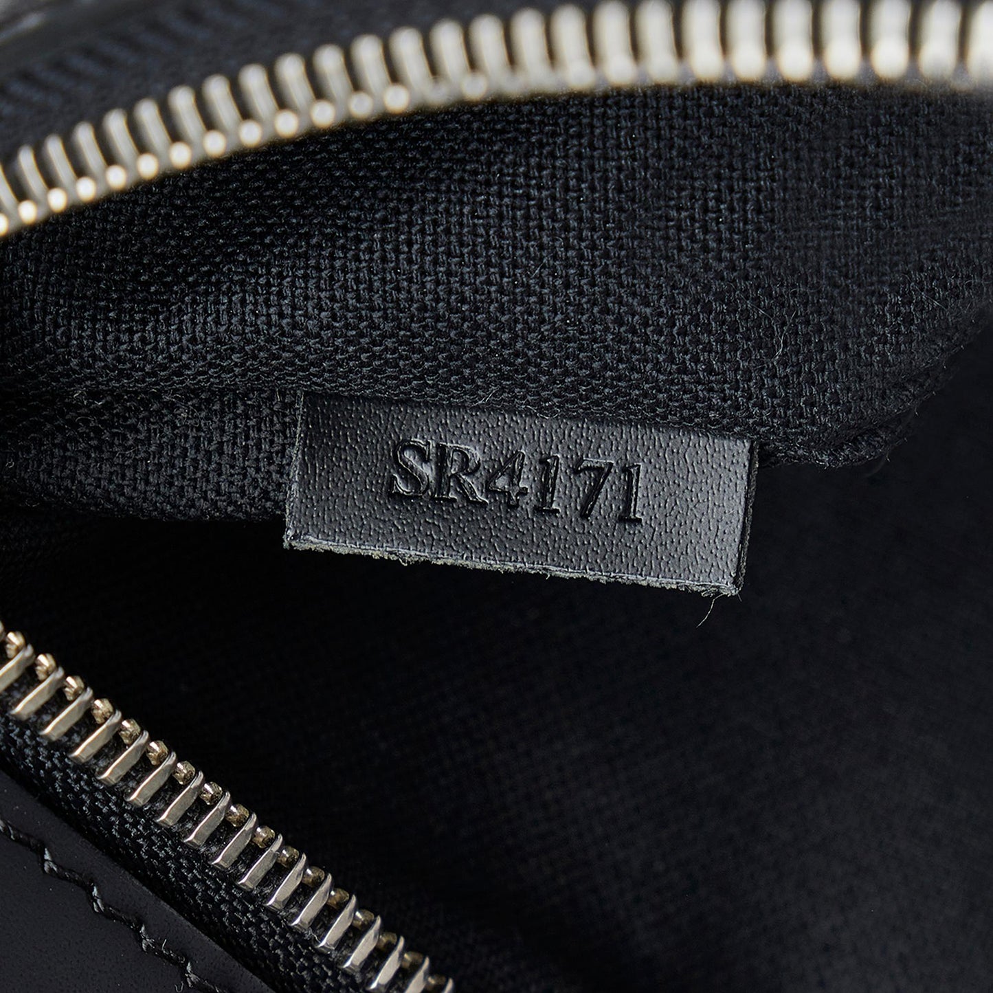 Louis Vuitton Damier Graphite Mick MM (SHG-kYuAh2)