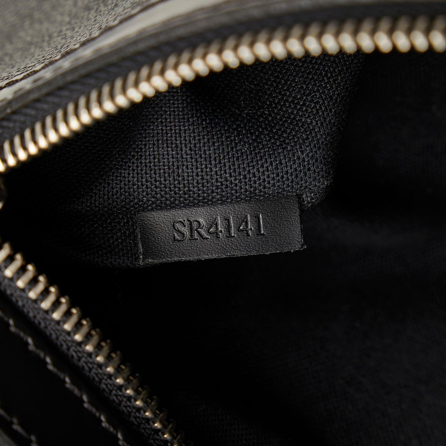 Louis Vuitton Damier Graphite Mick MM (SHG-k009tb)