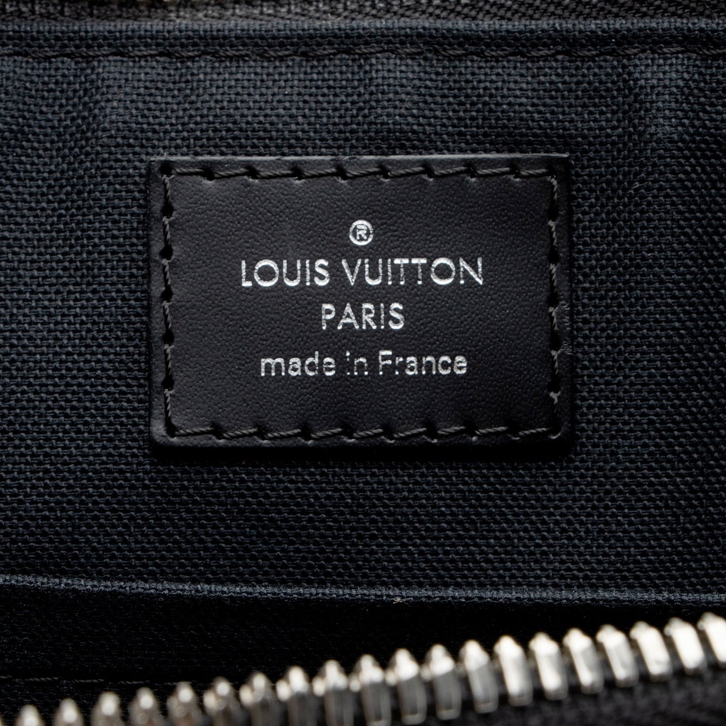Louis Vuitton Damier Graphite Mick PM Shoulder Bag (SHF-qt5YT5)