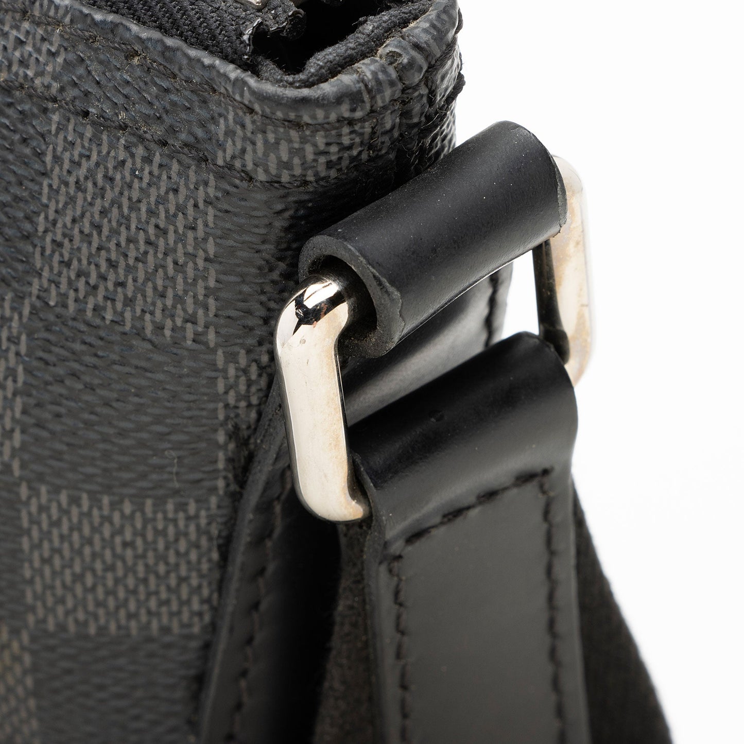 Louis Vuitton Damier Graphite Mick PM Shoulder Bag (SHF-eMLEKD)