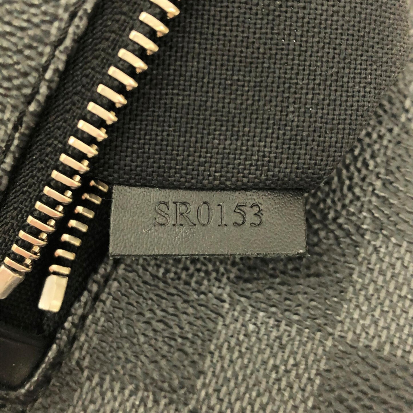 Louis Vuitton Damier Graphite Mick PM (SHG-35999)