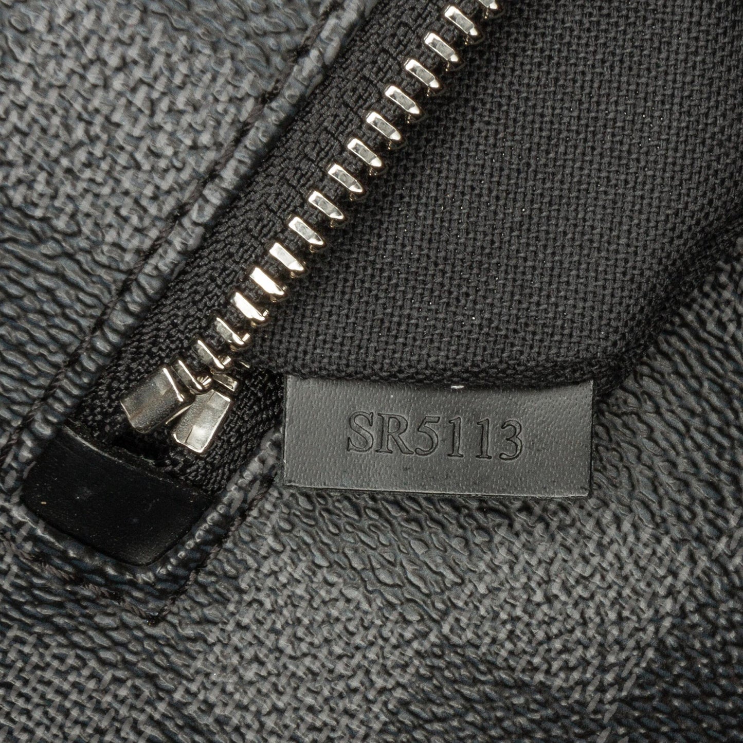 Louis Vuitton Damier Graphite Mick PM (SHG-BCNfCN)