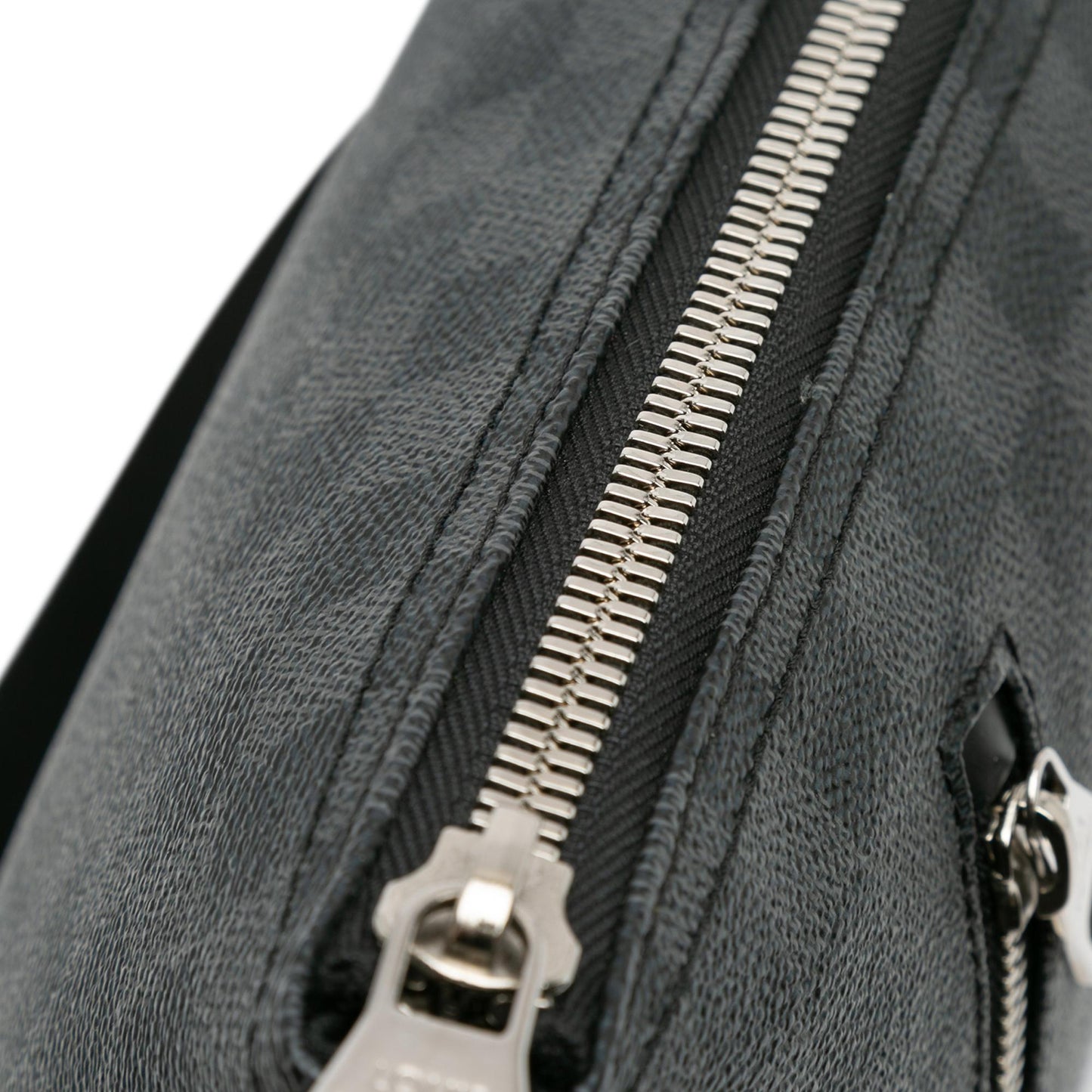 Louis Vuitton Damier Graphite Mick PM (SHG-BCNfCN)