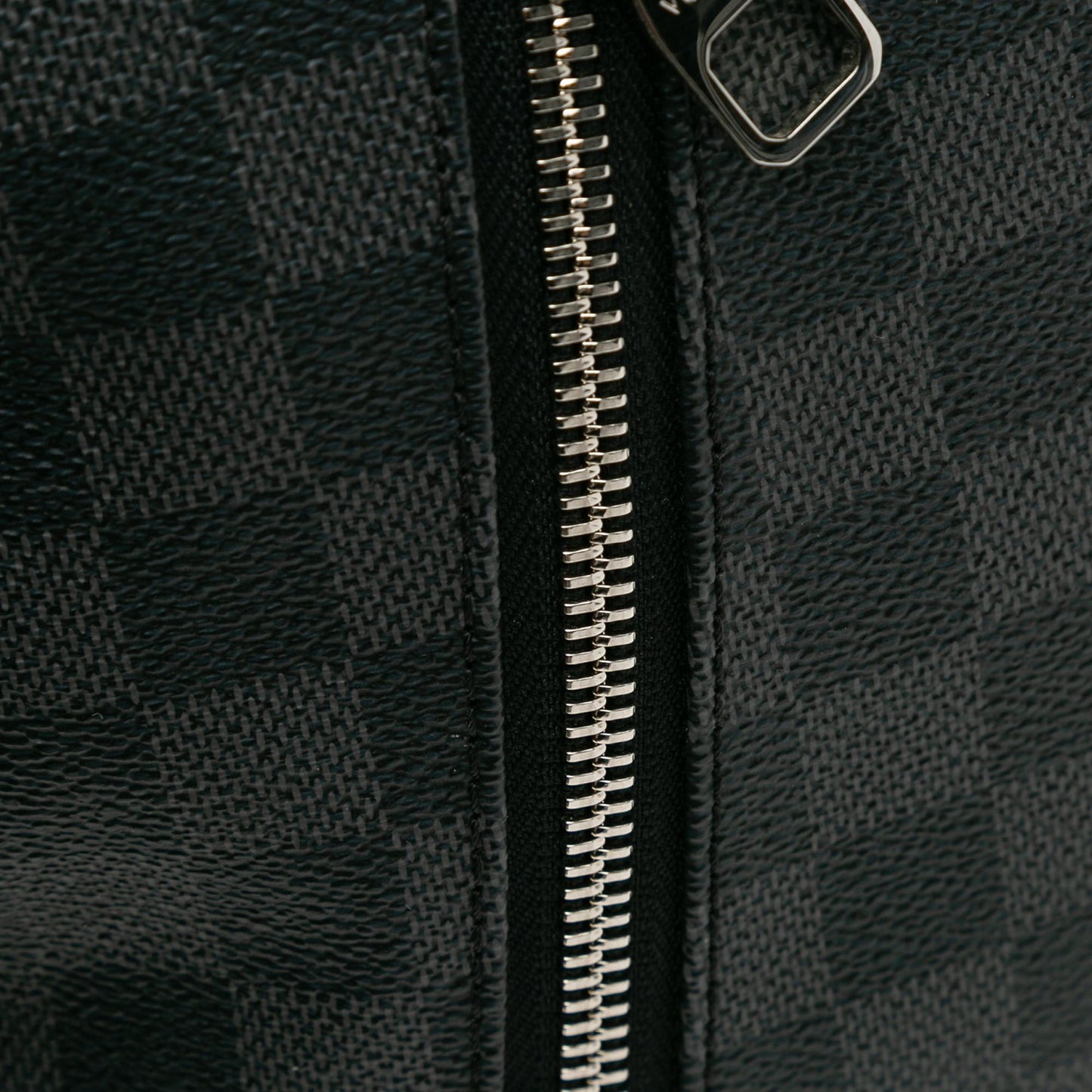 Louis Vuitton Damier Graphite Mick PM (SHG-BCNfCN)