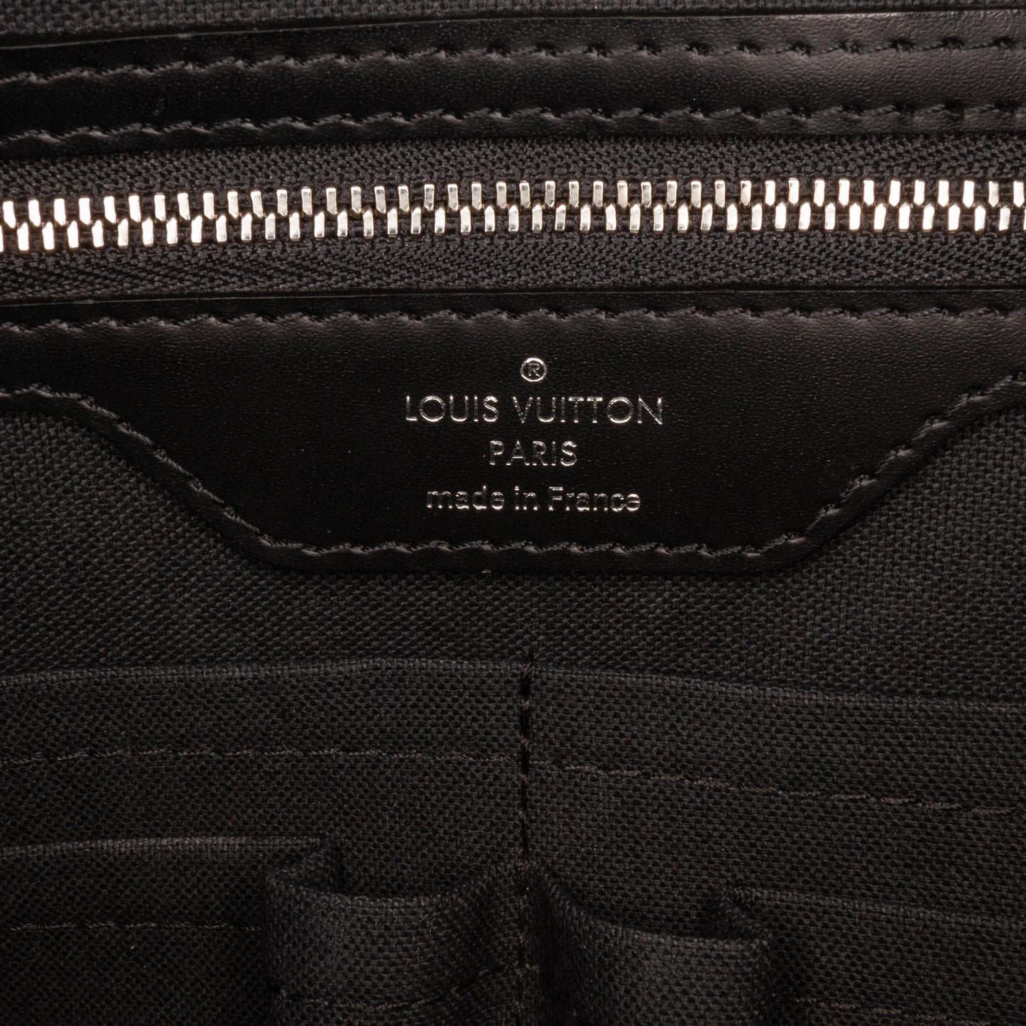 Louis Vuitton Damier Graphite Poche-Documents Portfolio (SHG-DDetDA)