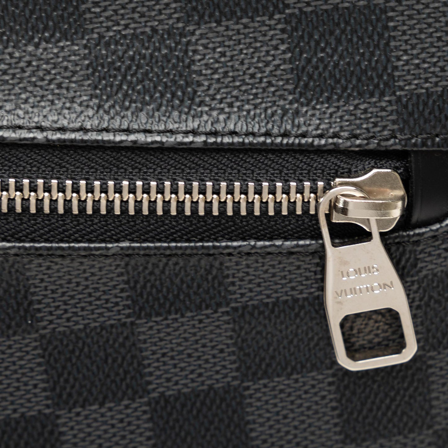 Louis Vuitton Damier Graphite Poche-Documents Portfolio (SHG-Y6oswW)