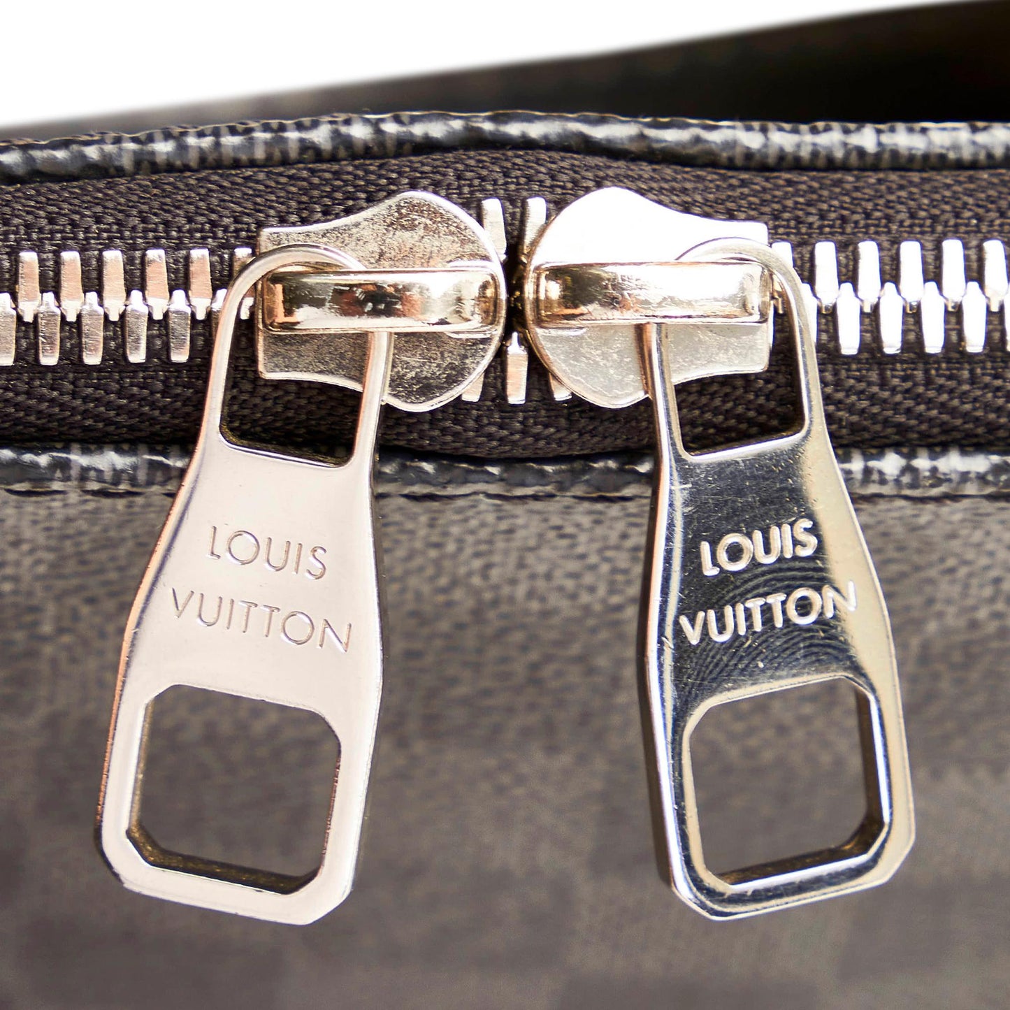 Louis Vuitton Damier Graphite Porte Documents Jour (SHG-33493)