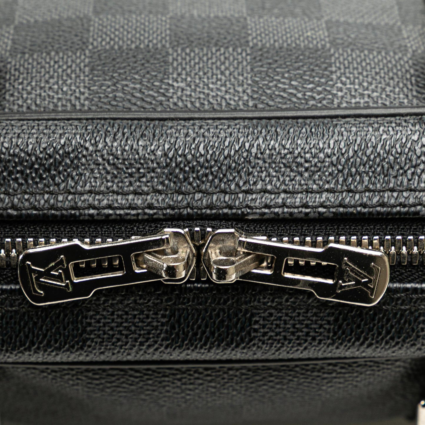 Louis Vuitton Damier Graphite Porte Documents Voyage PM