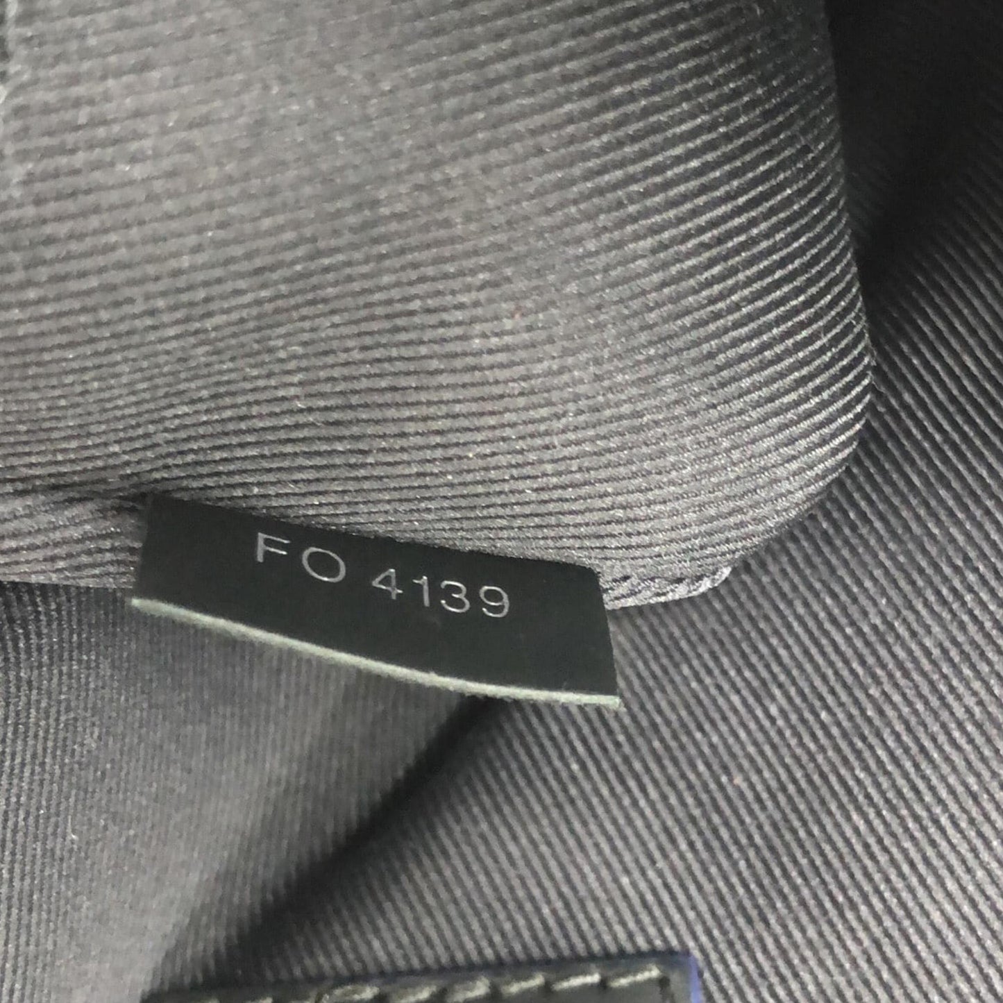 Louis Vuitton Damier Graphite Renaissance Map Danube Slim PM (SHG-tKOEzs)