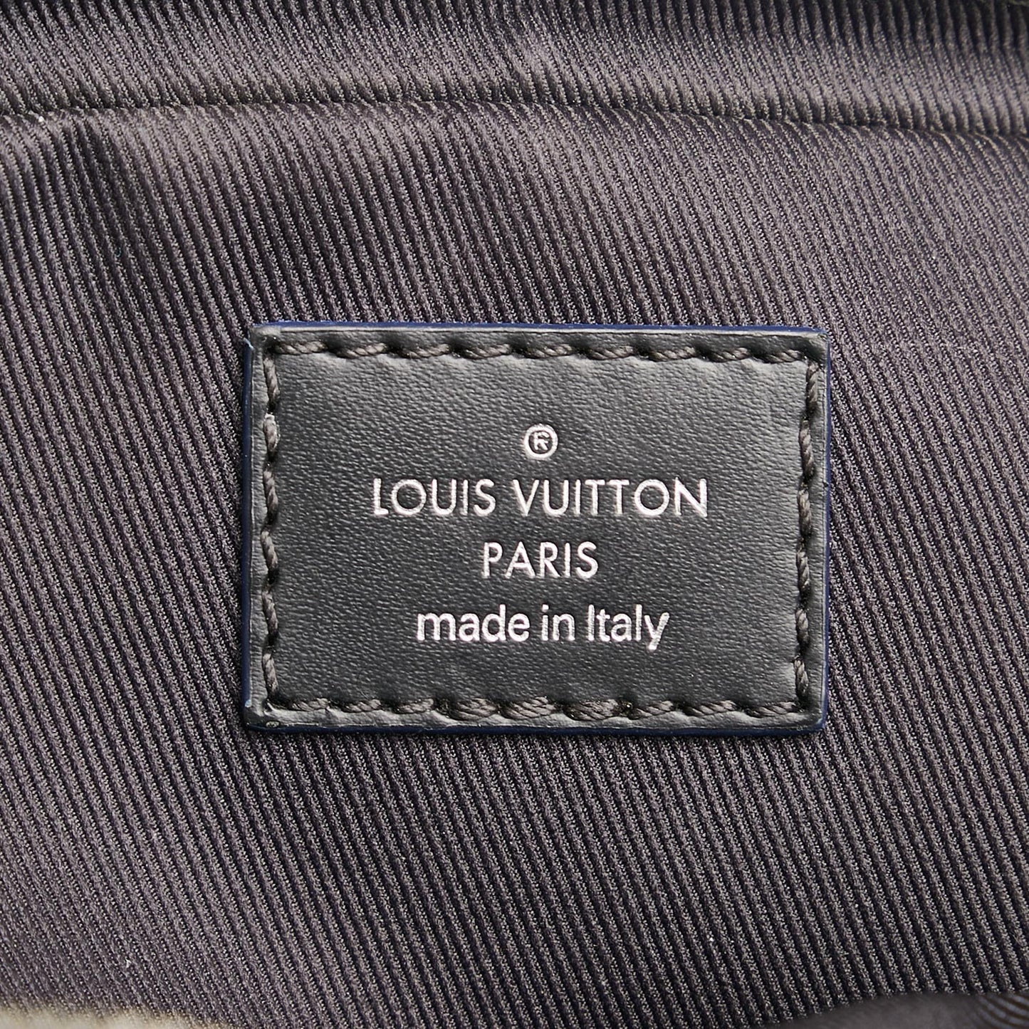 Louis Vuitton Damier Graphite Renaissance Map Danube Slim PM (SHG-GuKhcA)