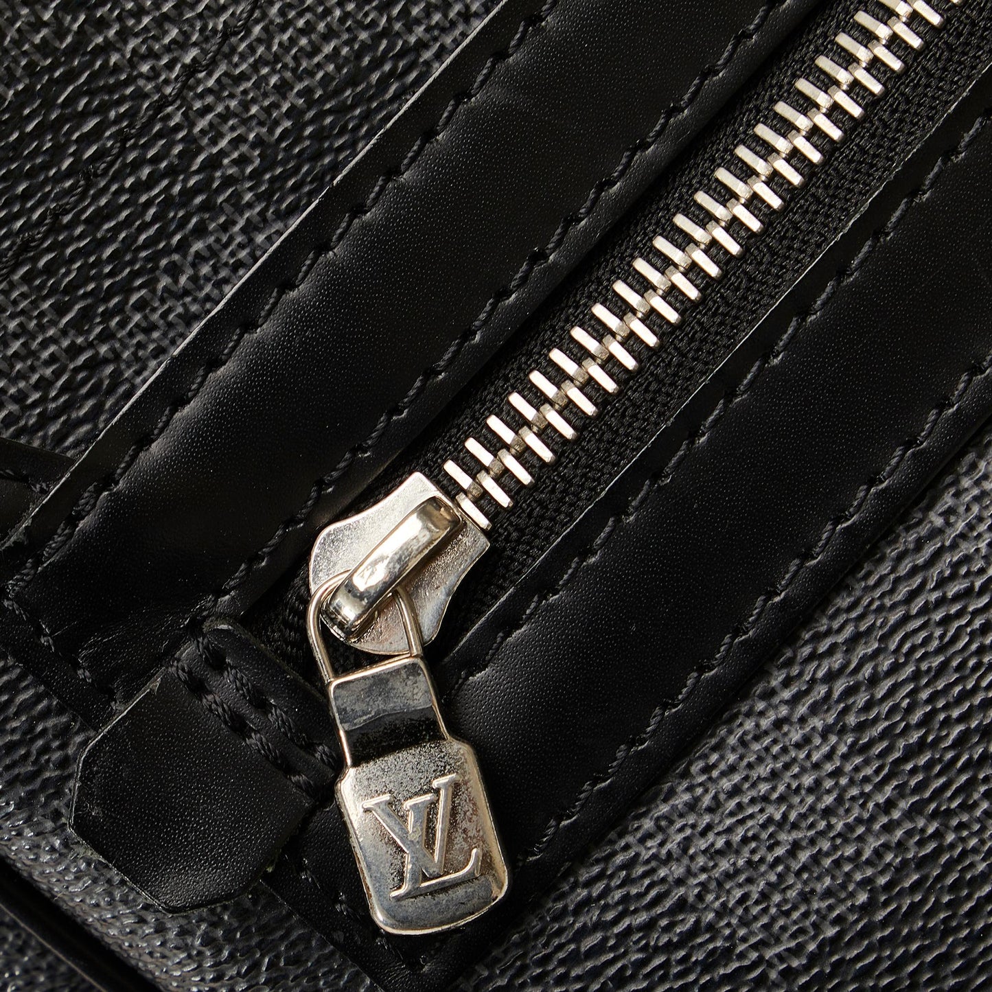 Louis Vuitton Damier Graphite Renzo (SHG-IrAh2y)