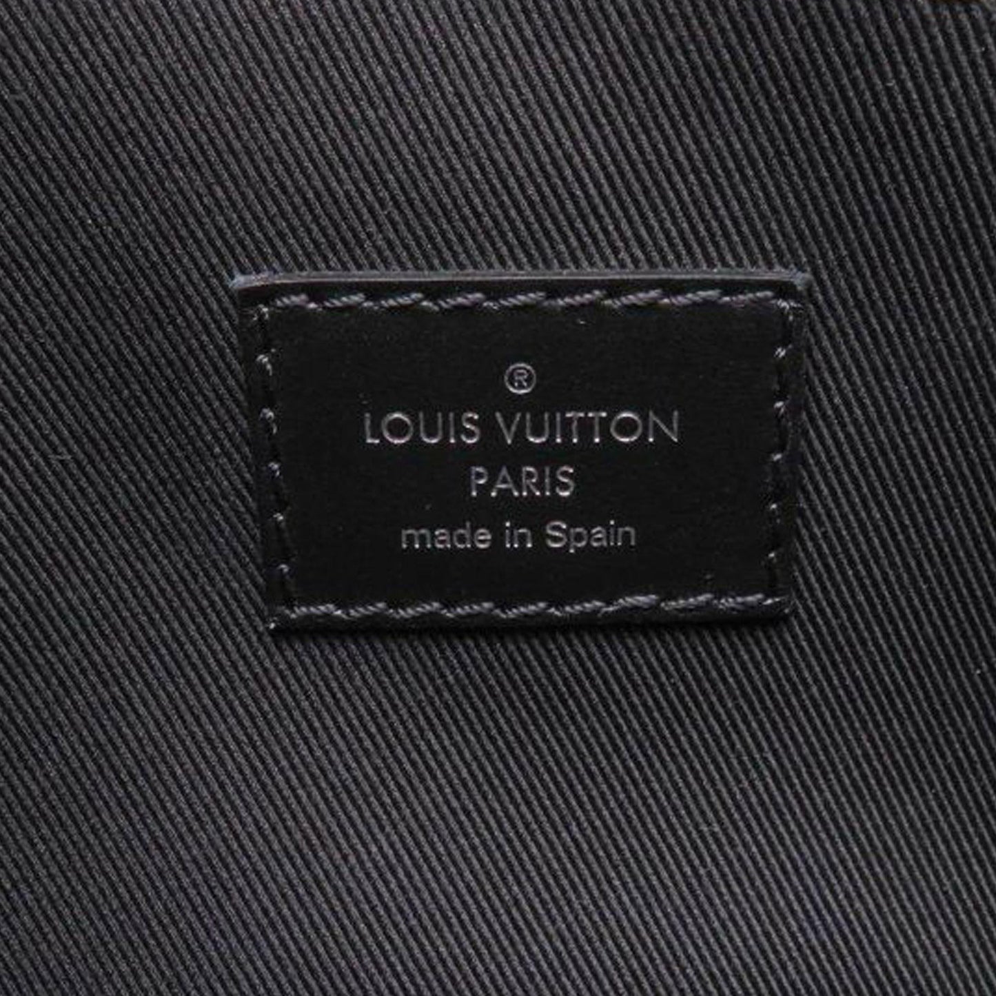 Louis Vuitton Damier Graphite Studio Messenger Bag (SHG-CyqvqX)
