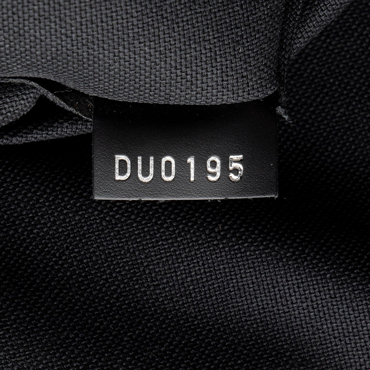 Louis Vuitton Damier Graphite Tadao PM Tote (SHF-Oxs4yX)