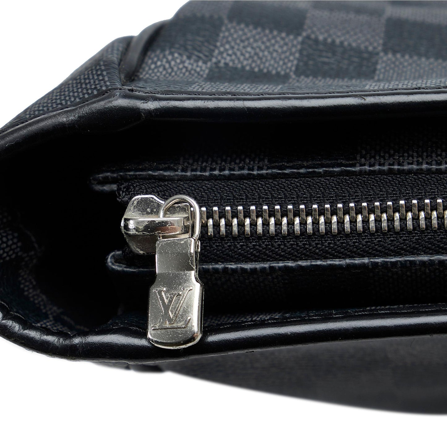Louis Vuitton Damier Graphite Tadao PM (SHG-dvDPaB)