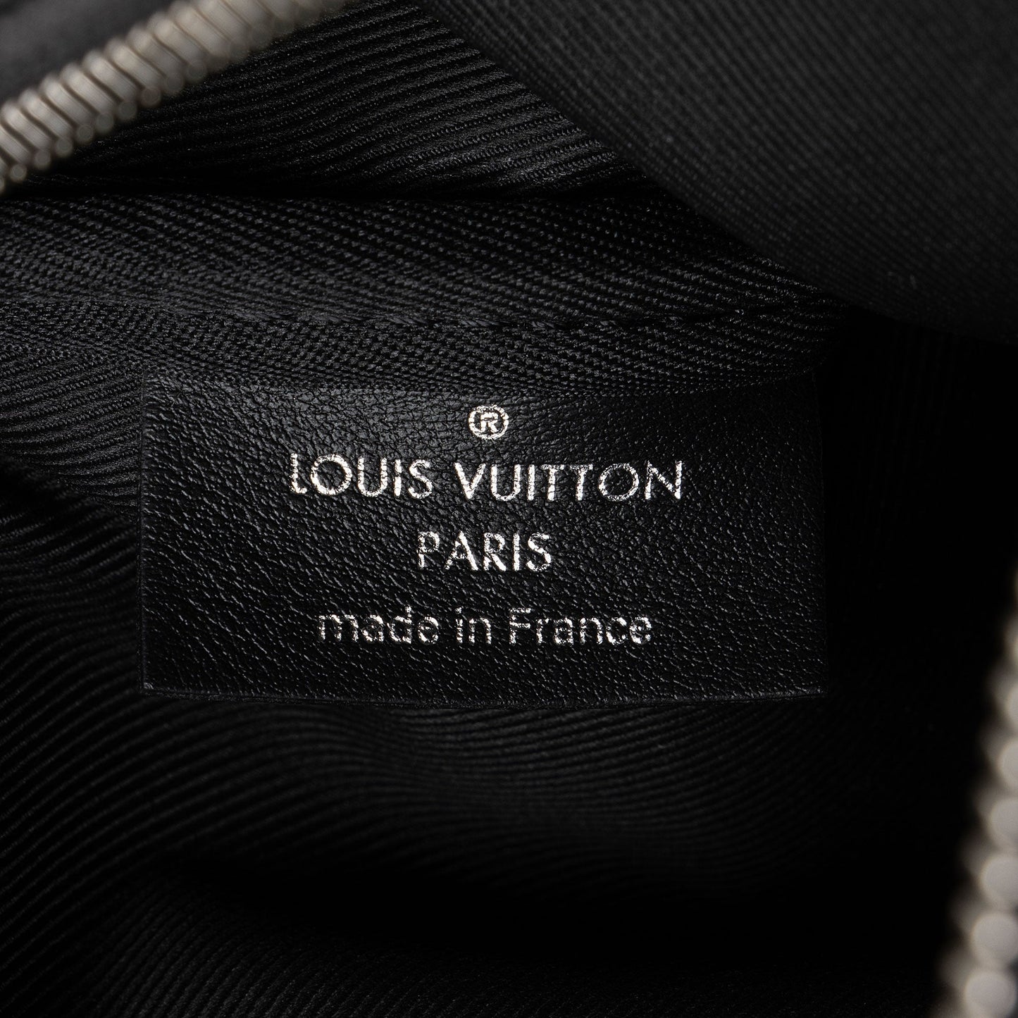 Louis Vuitton Damier Graphite Trio Messenger (SHF-7W9tQn)